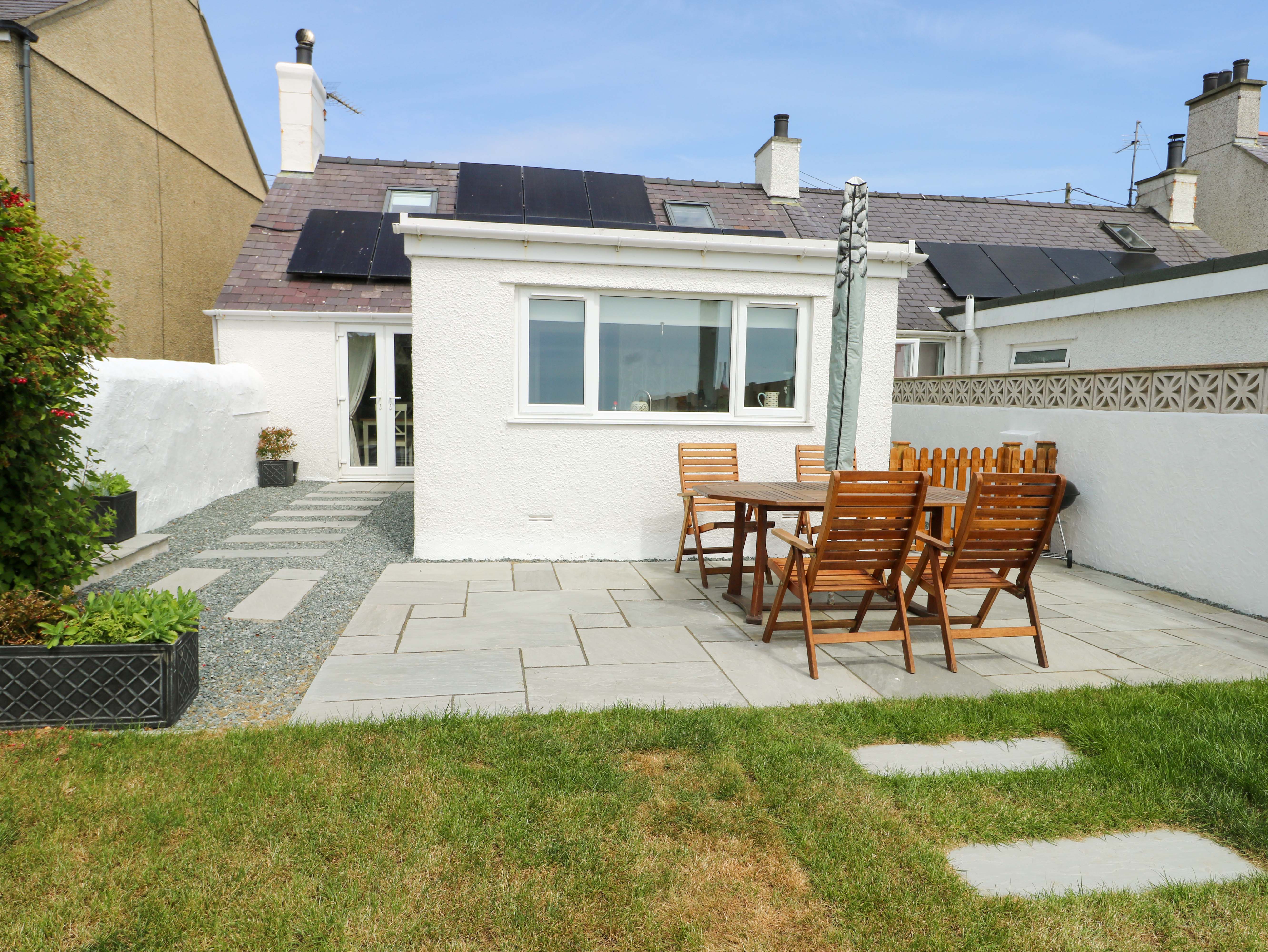 3 bedroom Cottage for rent in Rhosneigr
