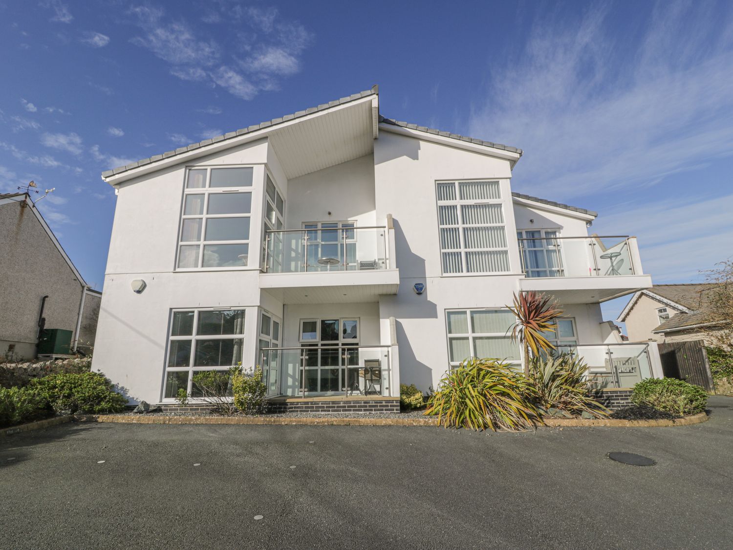 2 bedroom Cottage for rent in Benllech