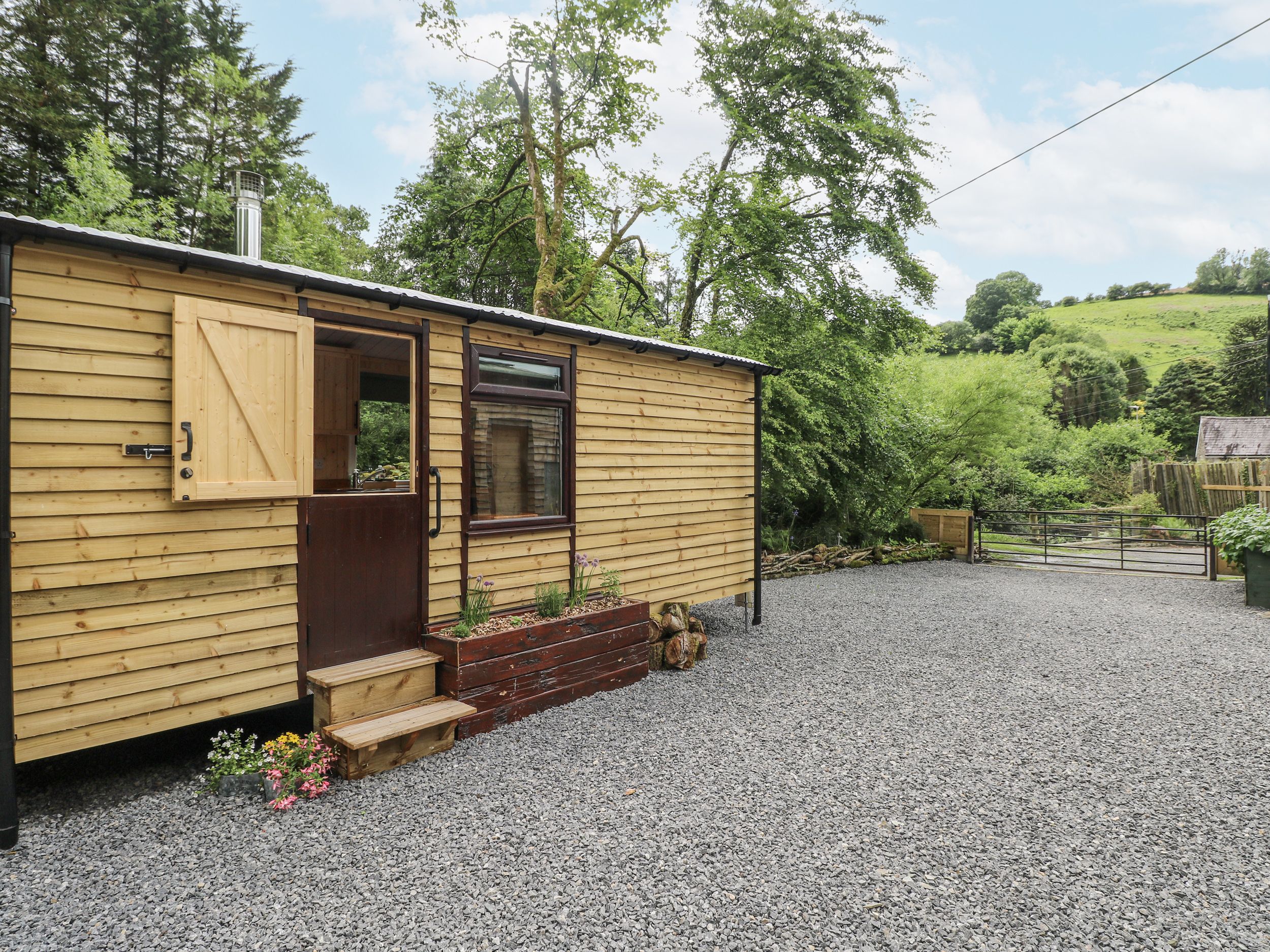 1 bedroom Cottage for rent in Carmarthen