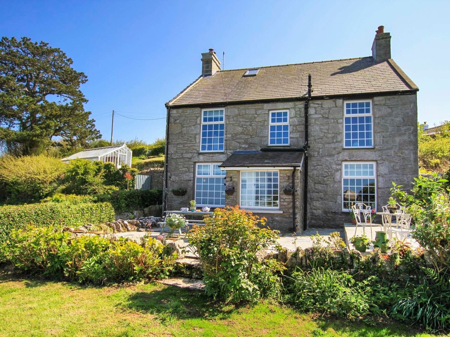 4 bedroom Cottage for rent in Beaumaris