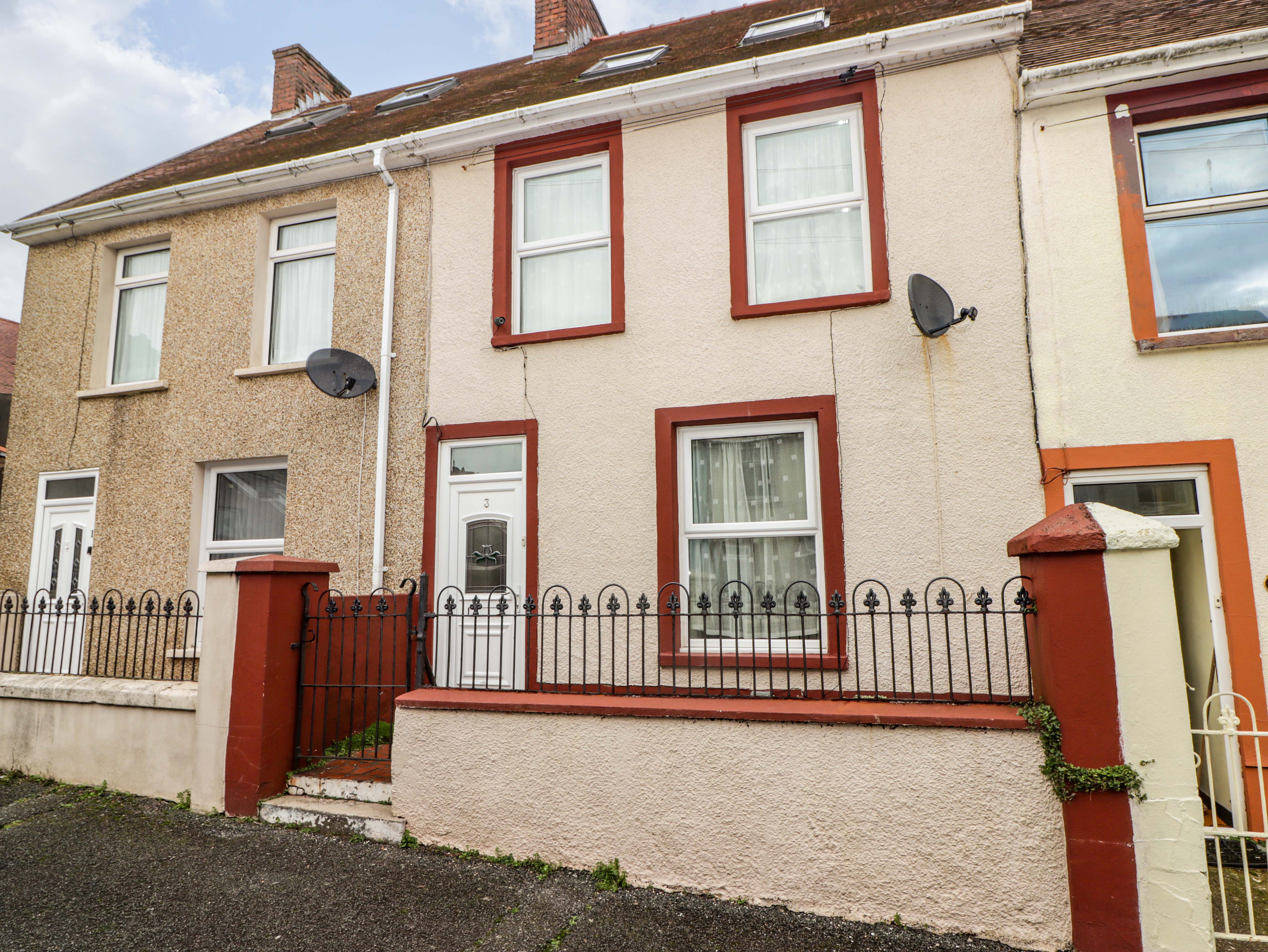 3 bedroom Cottage for rent in Milford Haven
