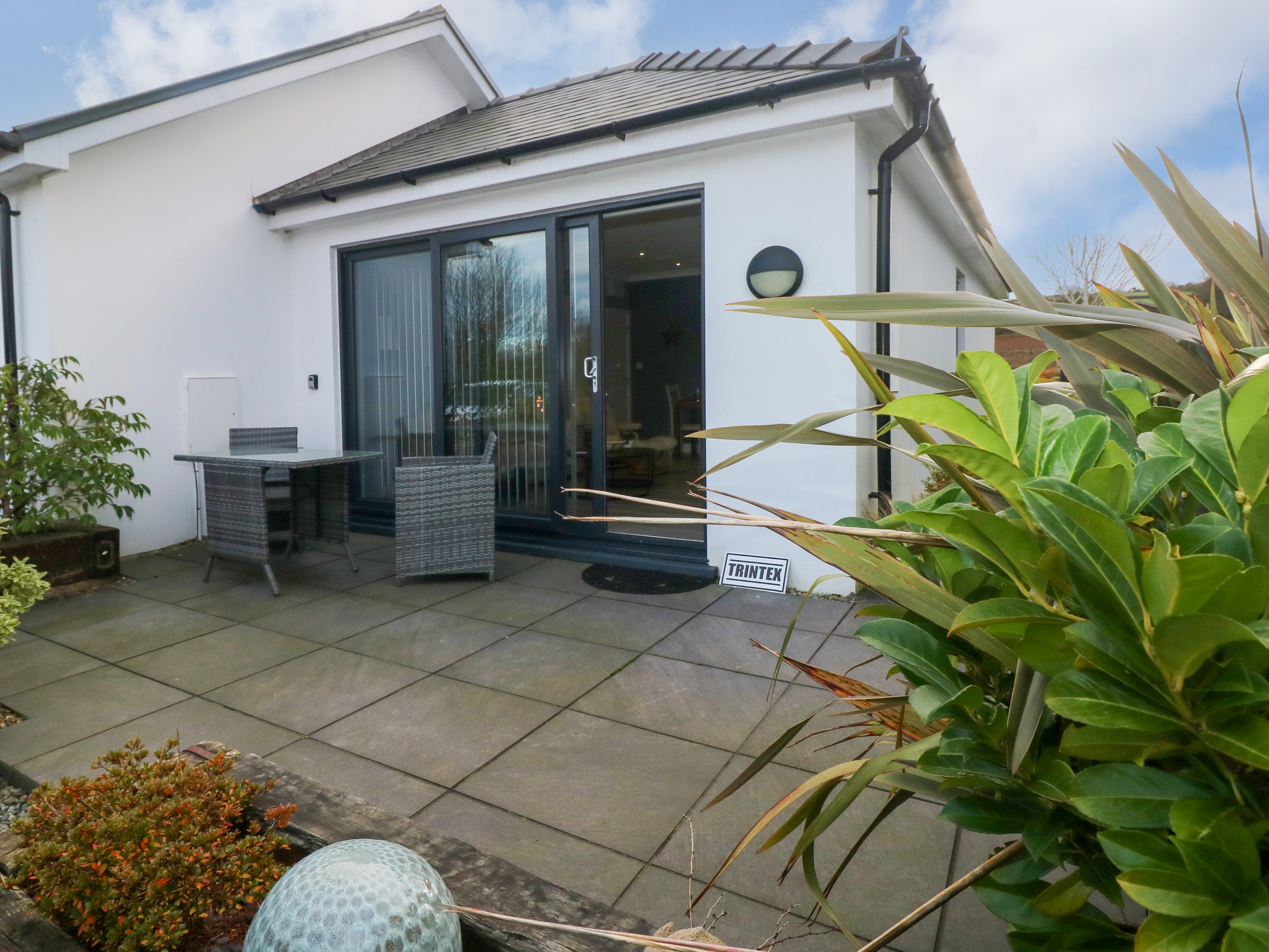 1 bedroom Cottage for rent in Tenby