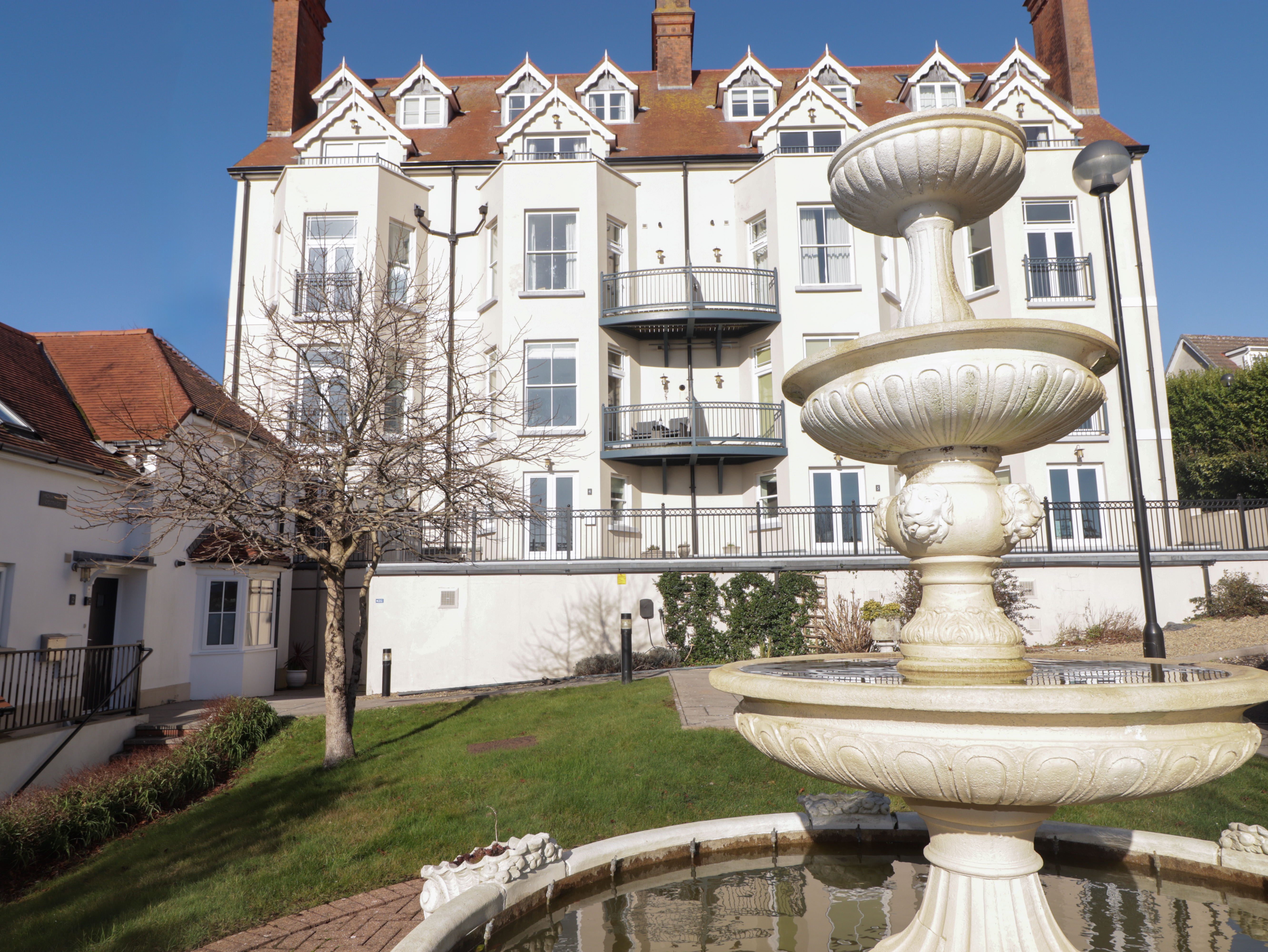 2 bedroom Cottage for rent in Tenby