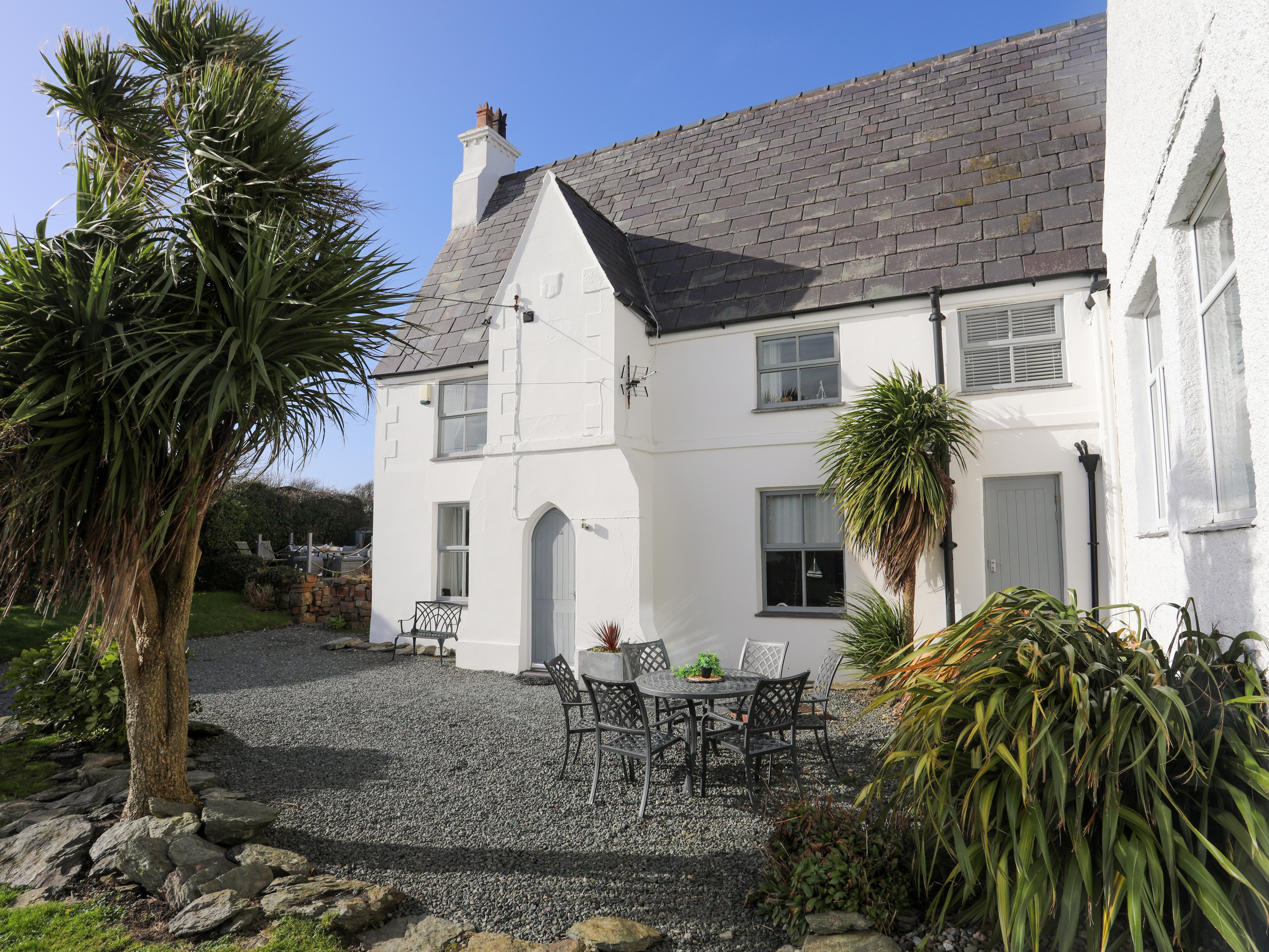 3 bedroom Cottage for rent in Rhosneigr