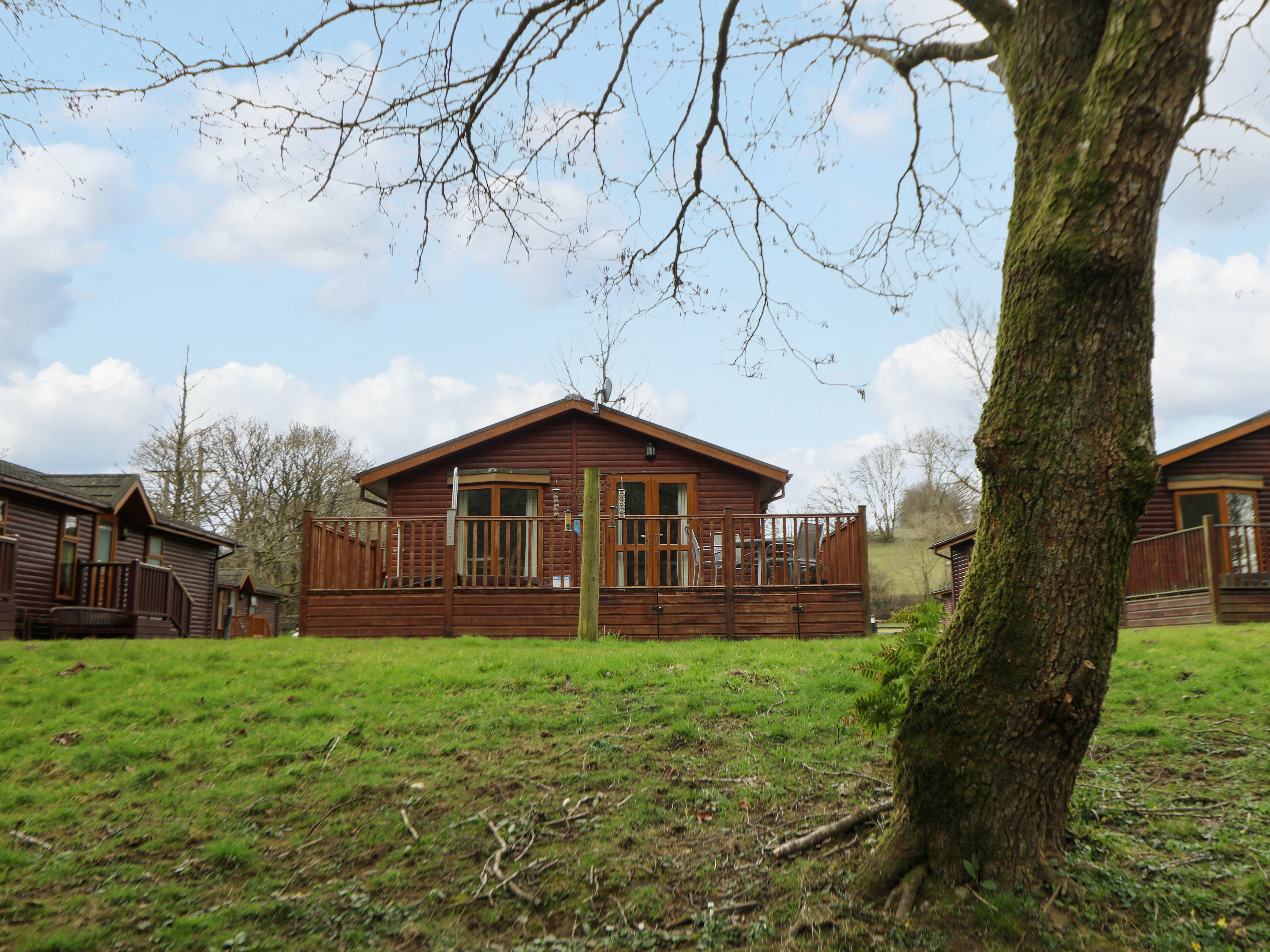 2 Riverside Lodge, Cenarth