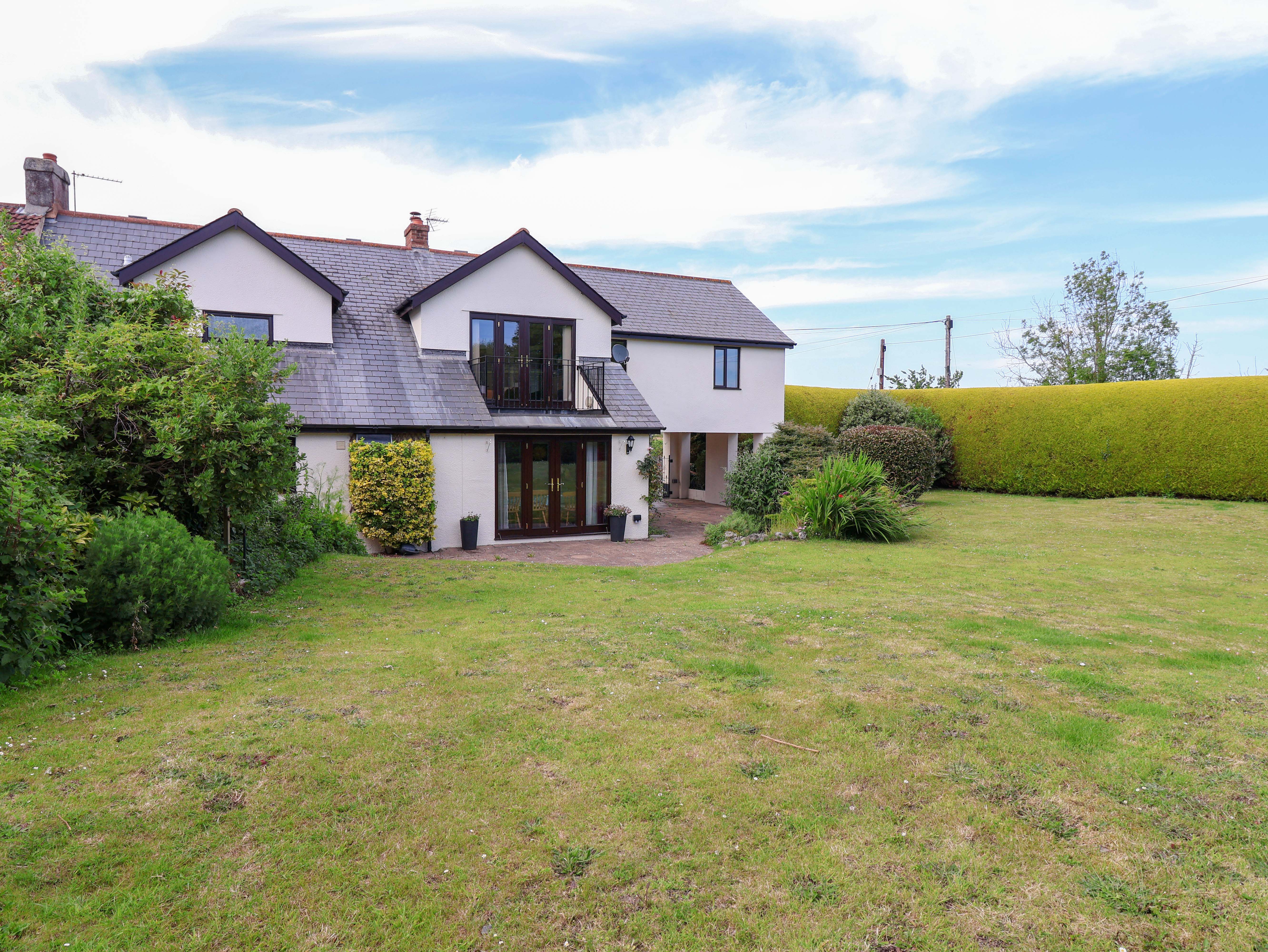 5 bedroom Cottage for rent in Dawlish