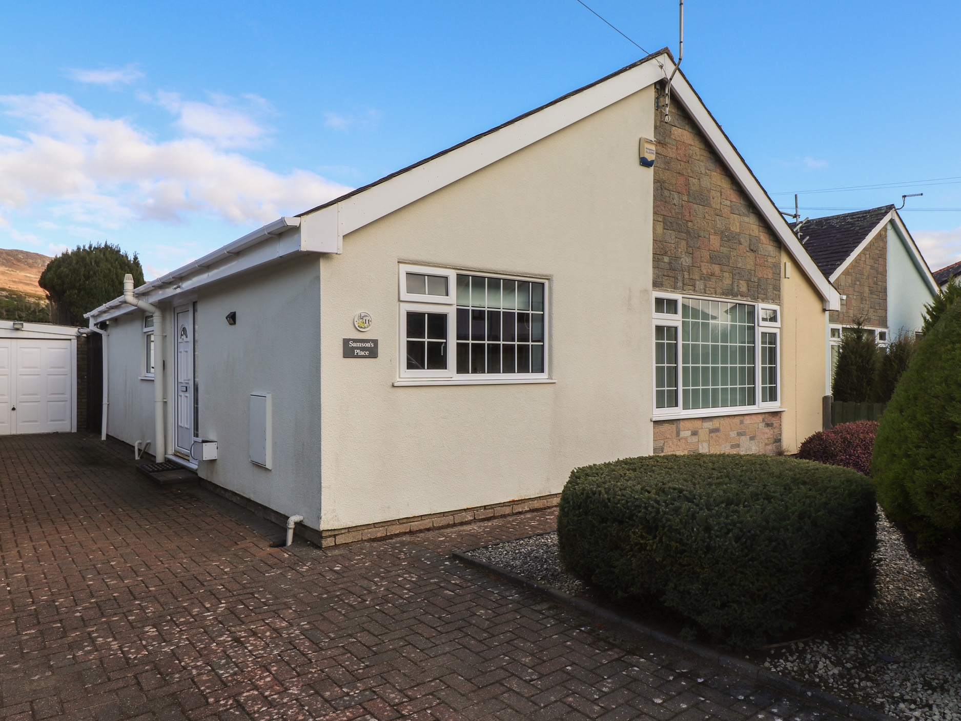 2 bedroom Cottage for rent in Porthmadog