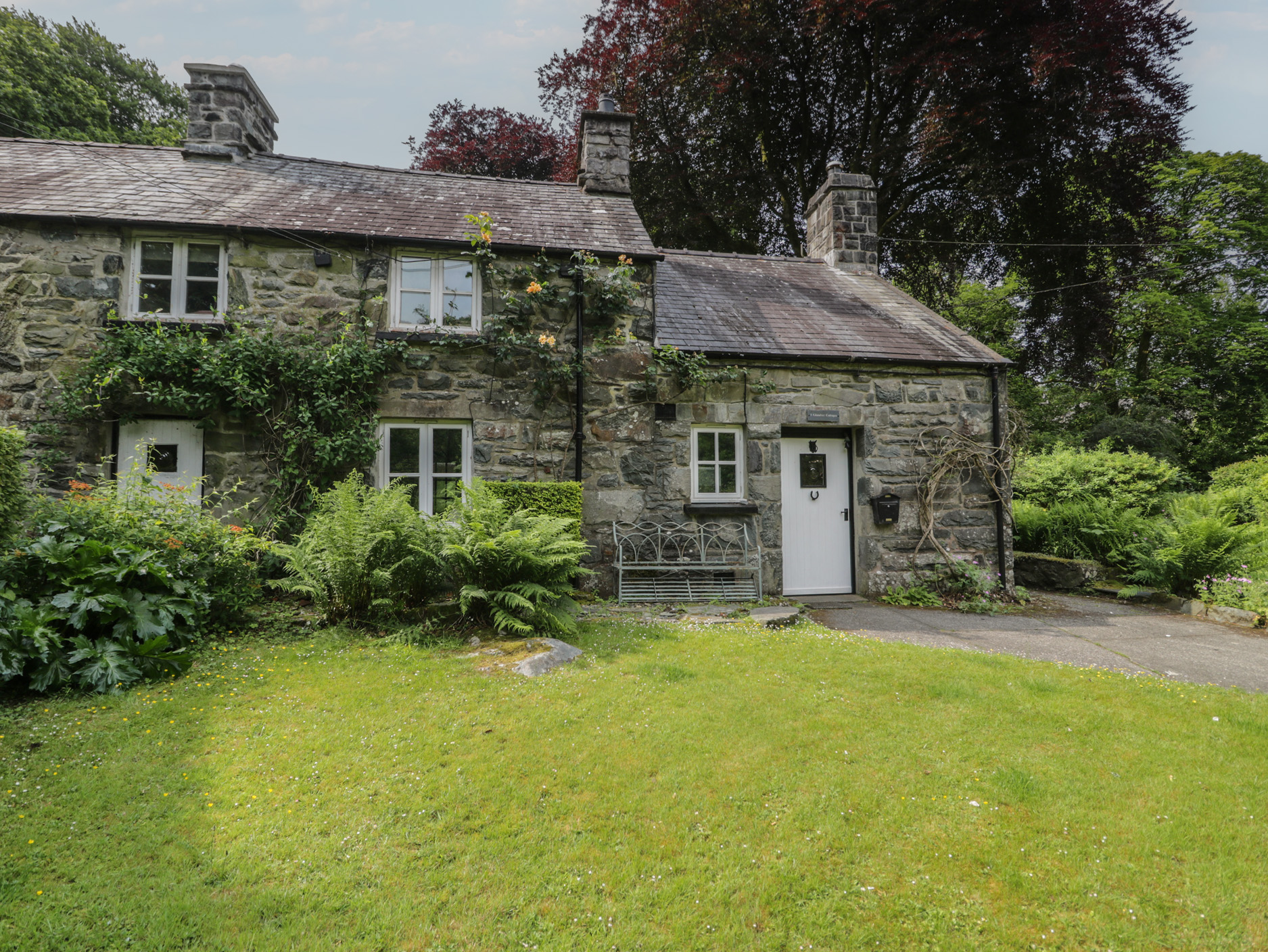 3 bedroom Cottage for rent in Harlech