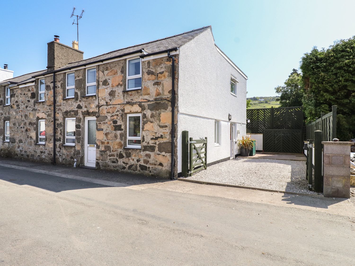 3 bedroom Cottage for rent in Nefyn