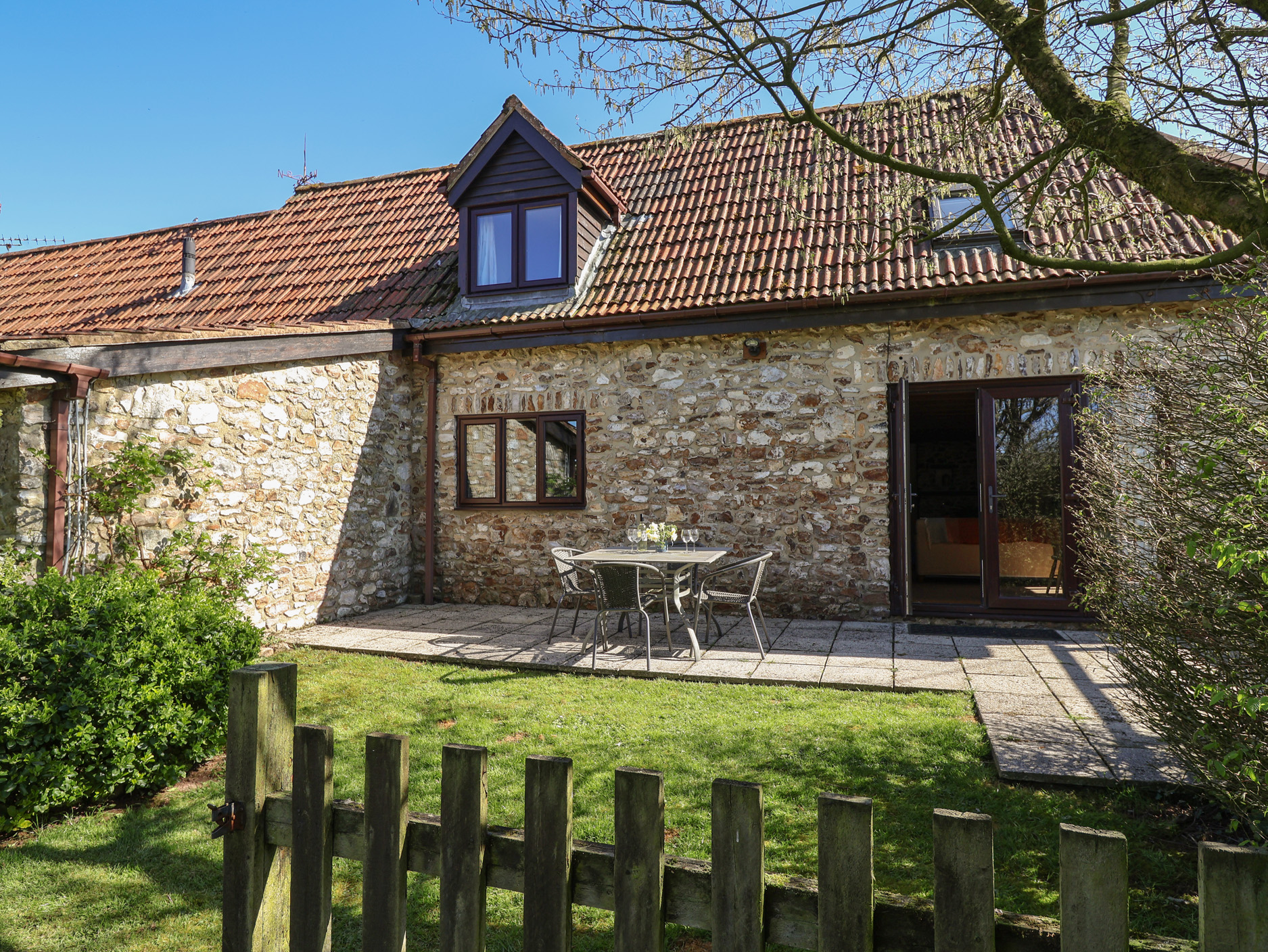 2 bedroom Cottage for rent in Honiton