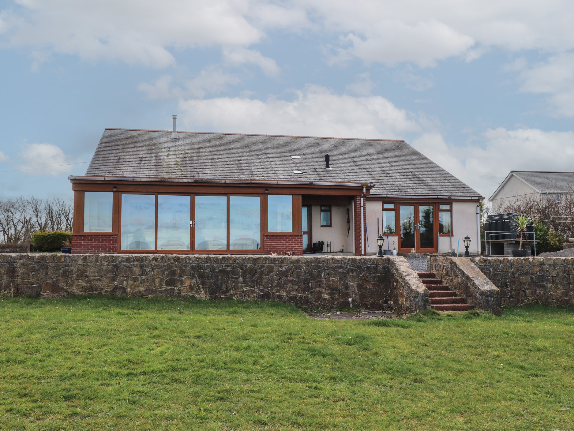 3 bedroom Cottage for rent in Pentraeth