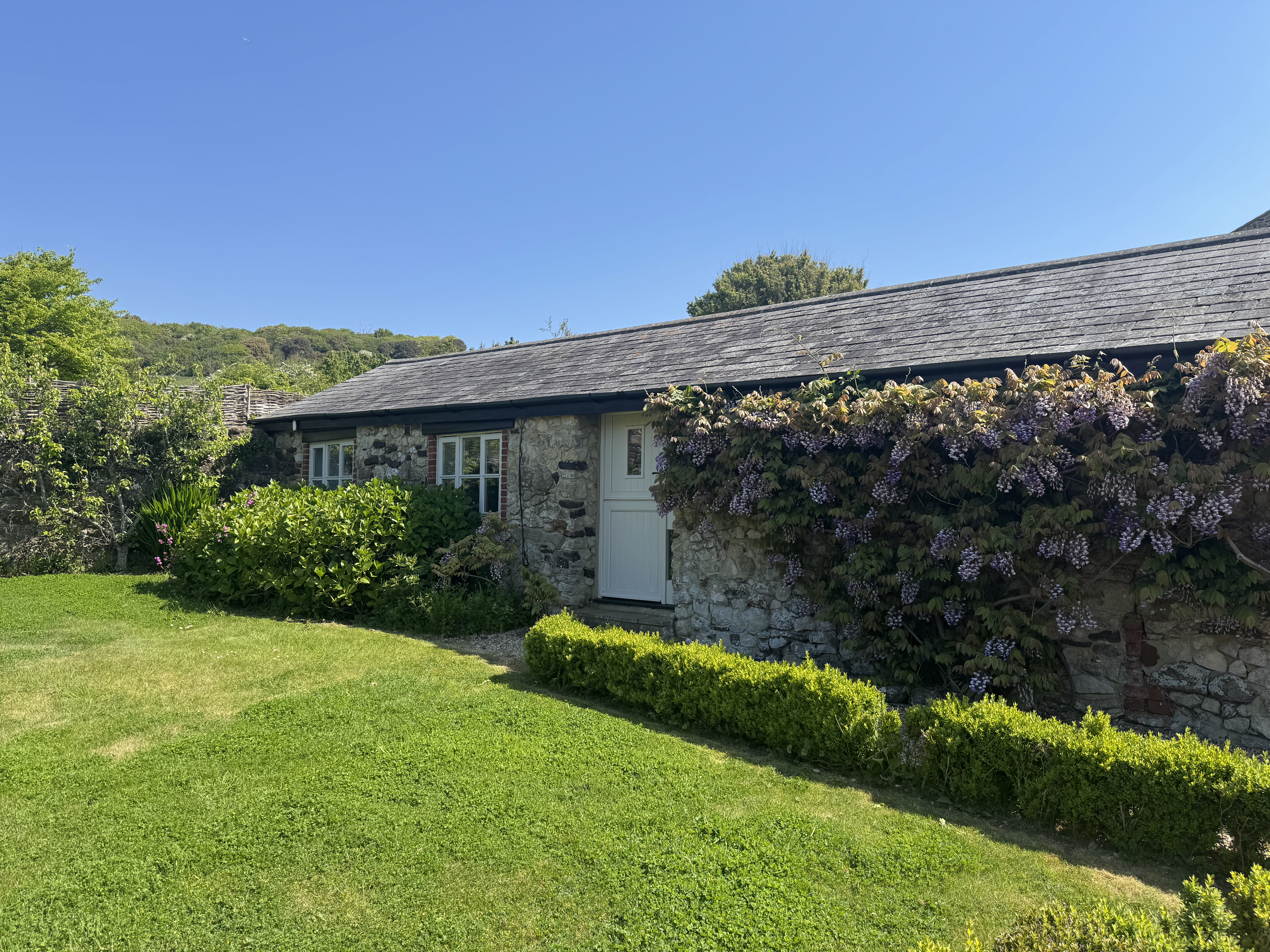 2 bedroom Cottage for rent in Brighstone