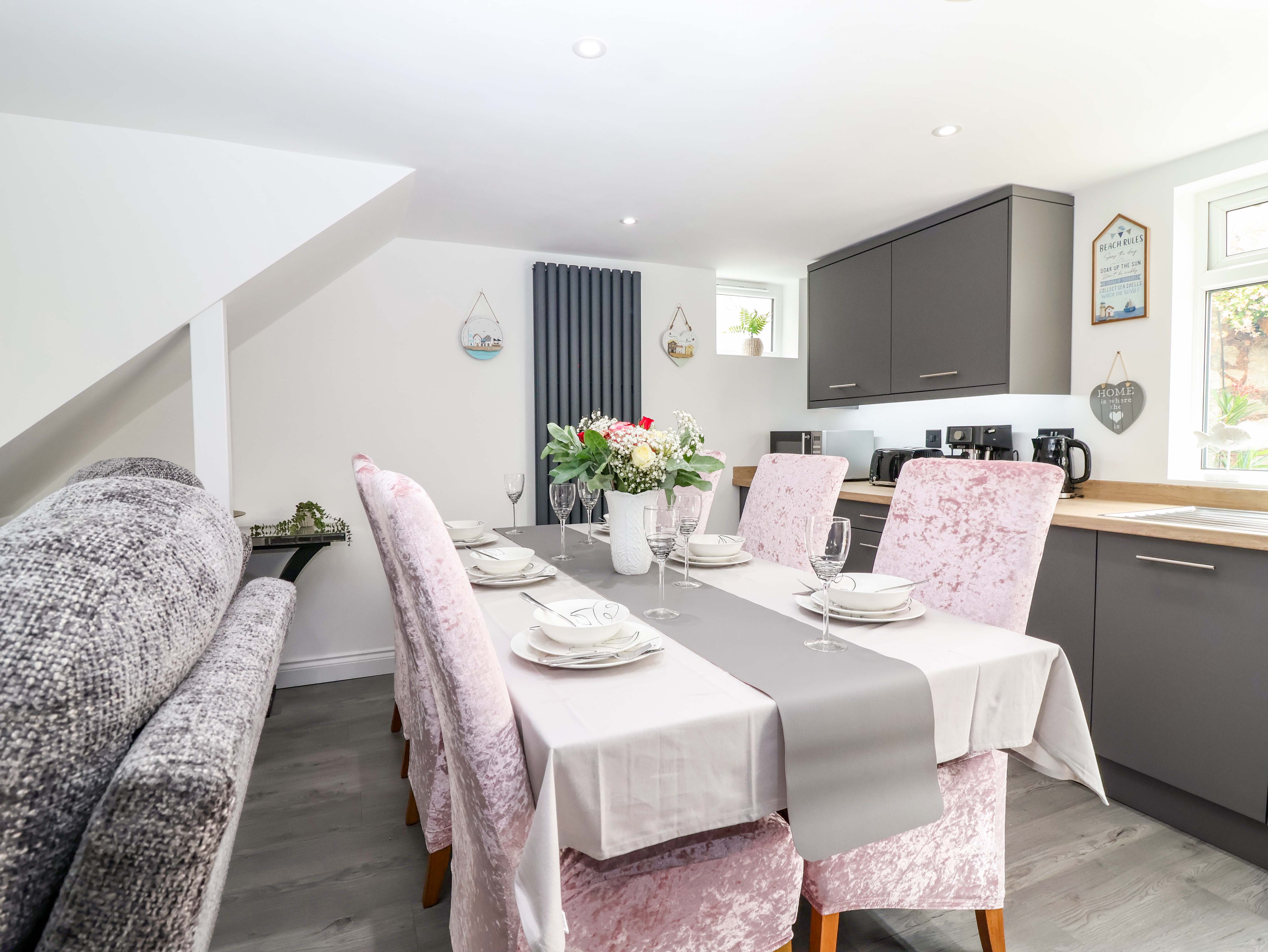 3 bedroom Cottage for rent in Dawlish