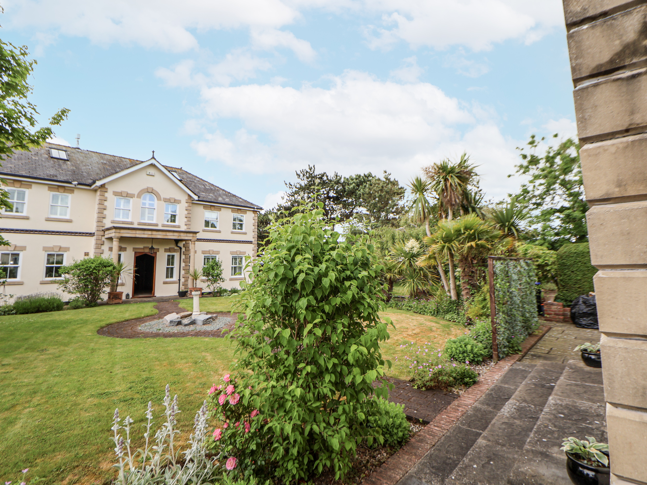 8 bedroom Cottage for rent in Prestatyn