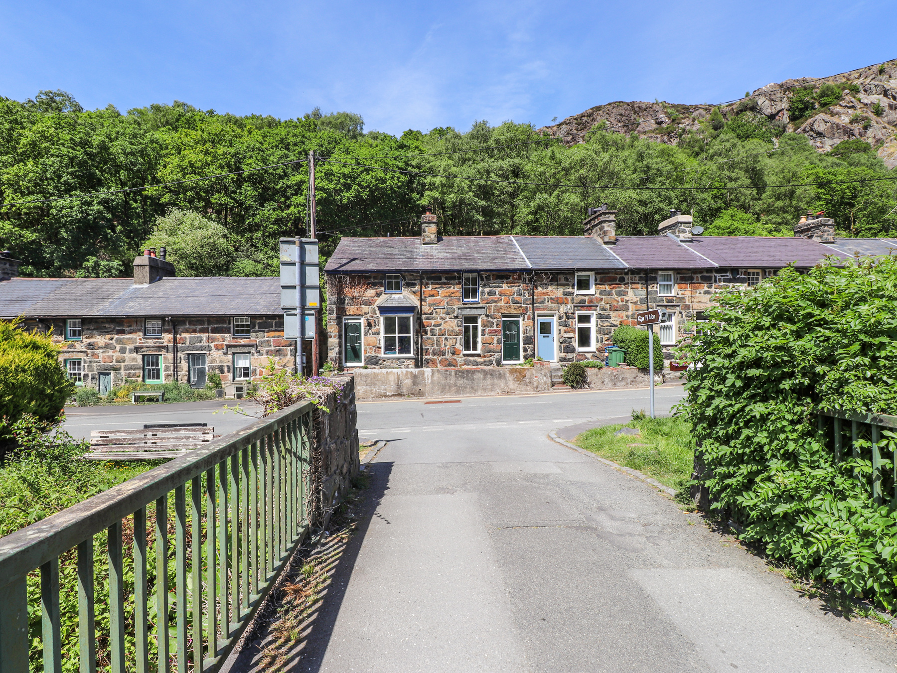 3 bedroom Cottage for rent in Beddgelert