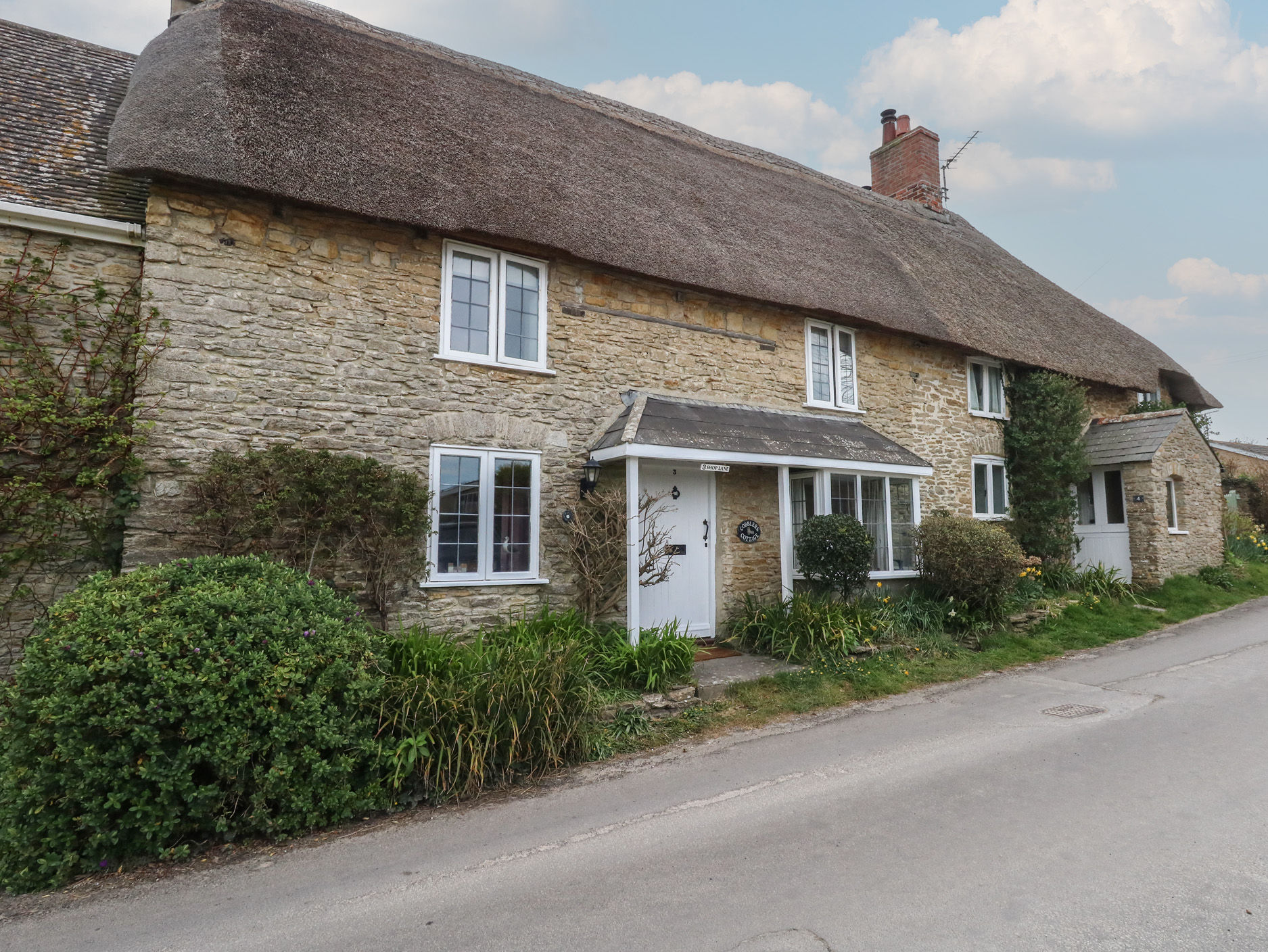 2 bedroom Cottage for rent in Weymouth