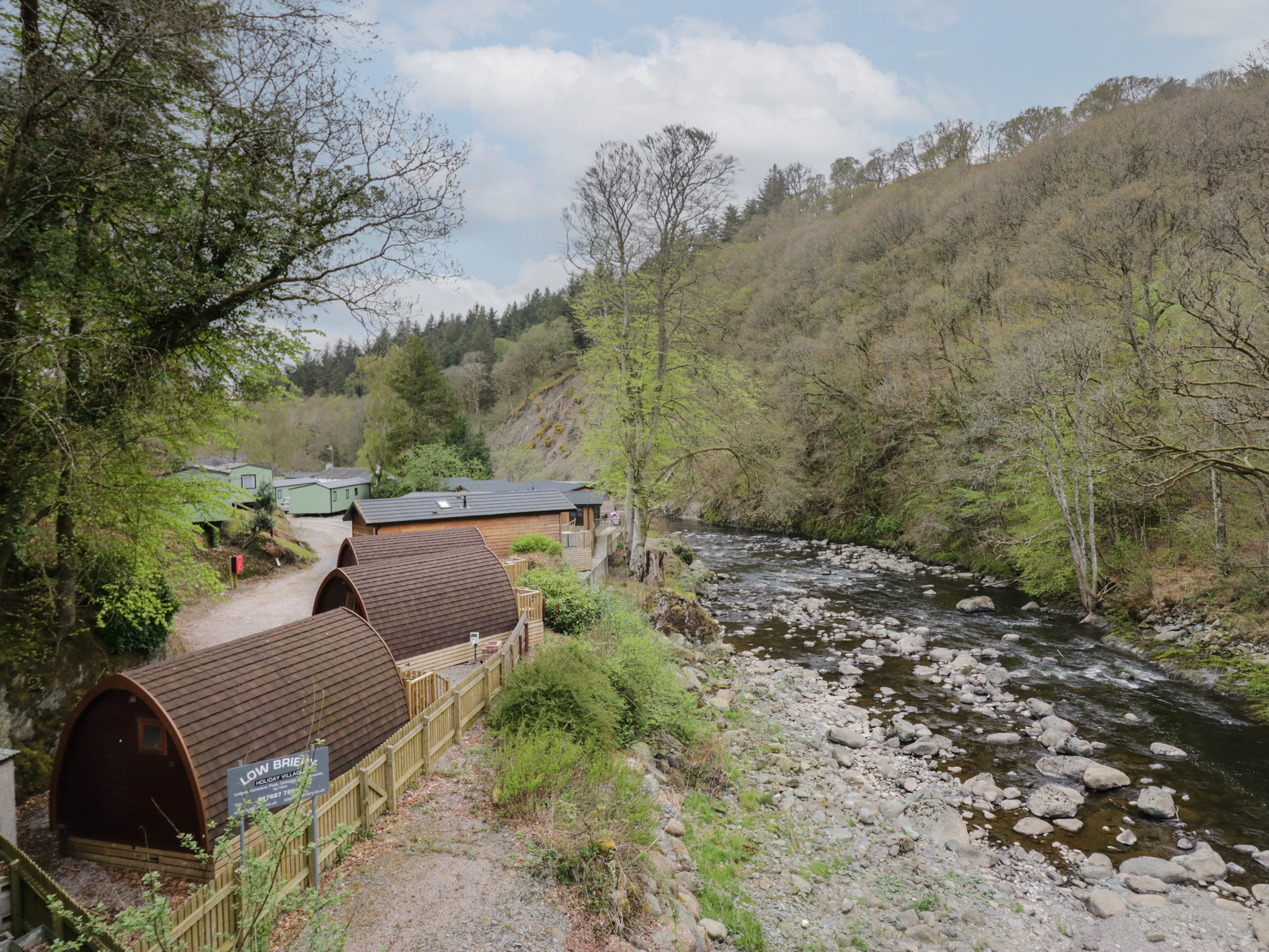 Woof Luxury Family Pod, Keswick