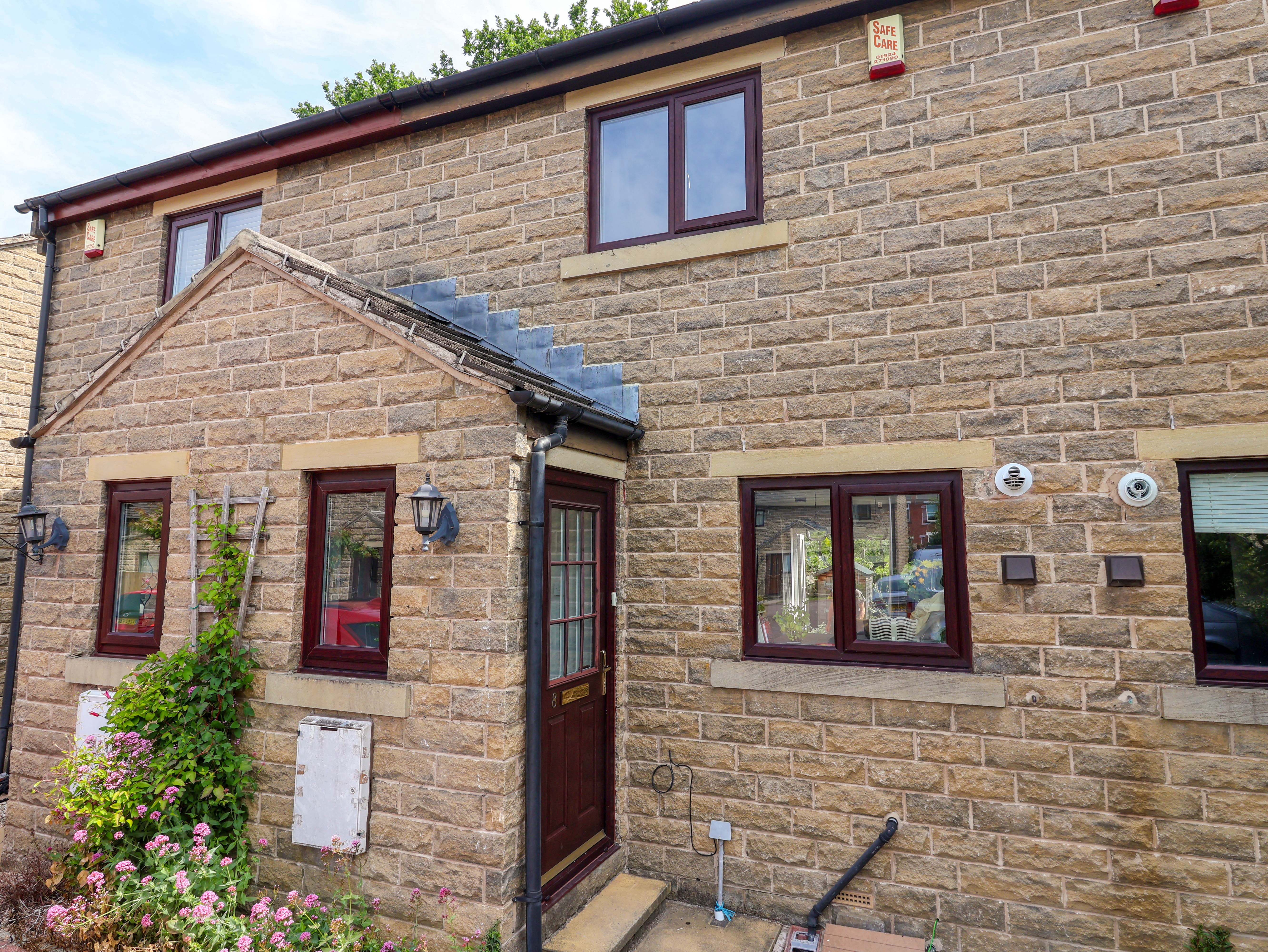 2 bedroom Cottage for rent in Woodbridge