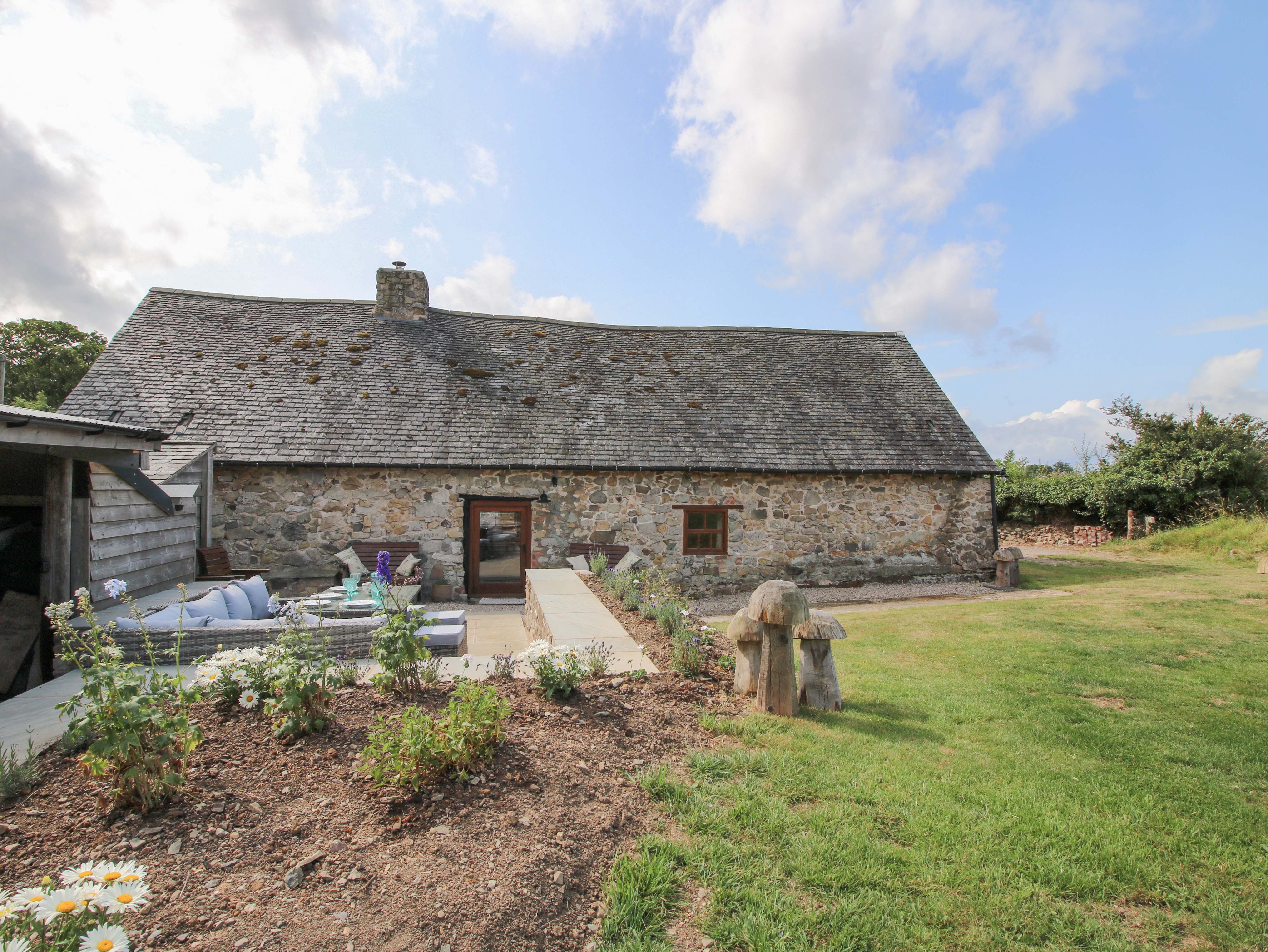 2 bedroom Cottage for rent in Oswestry