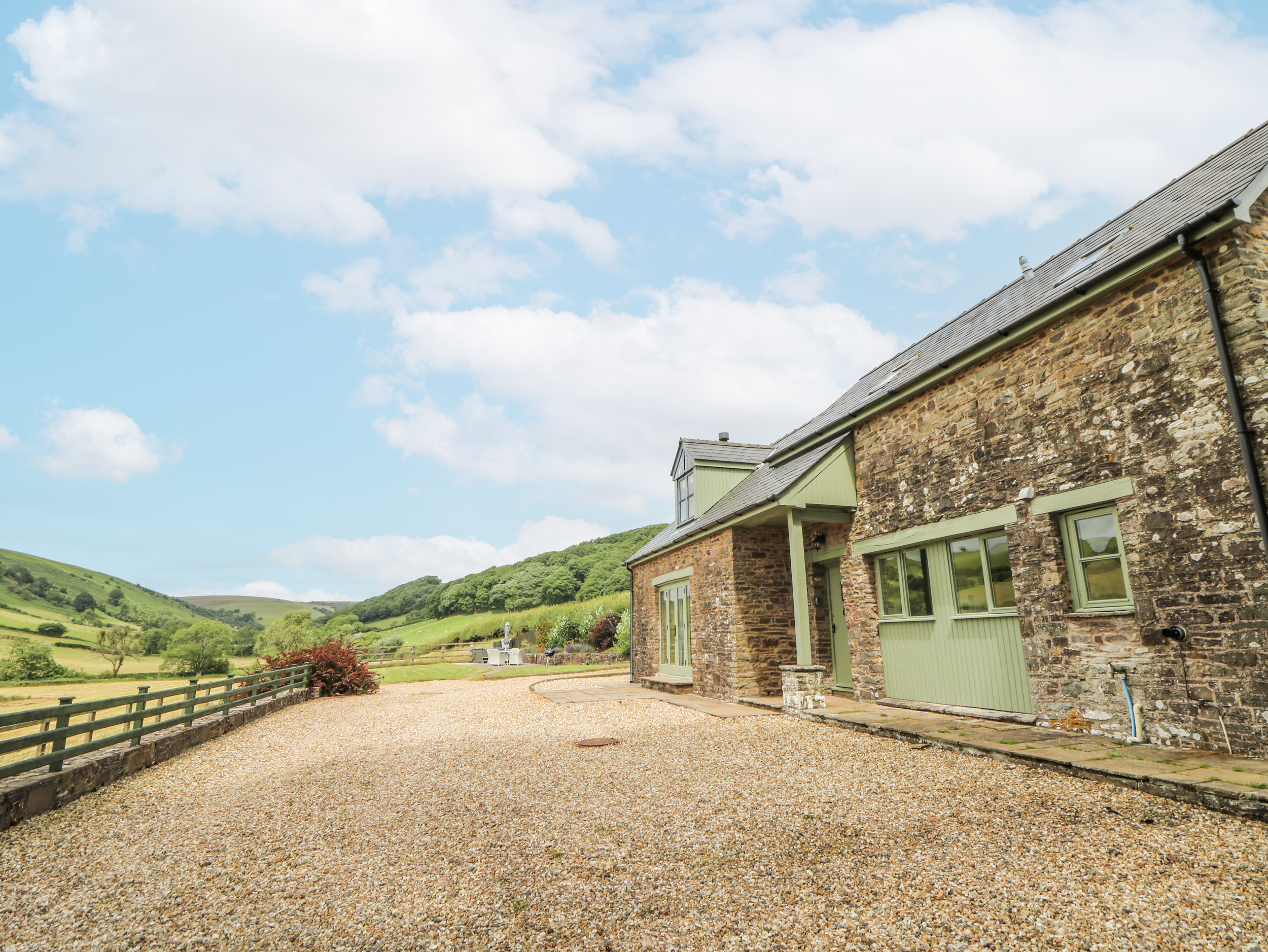 2 bedroom Cottage for rent in Brecon