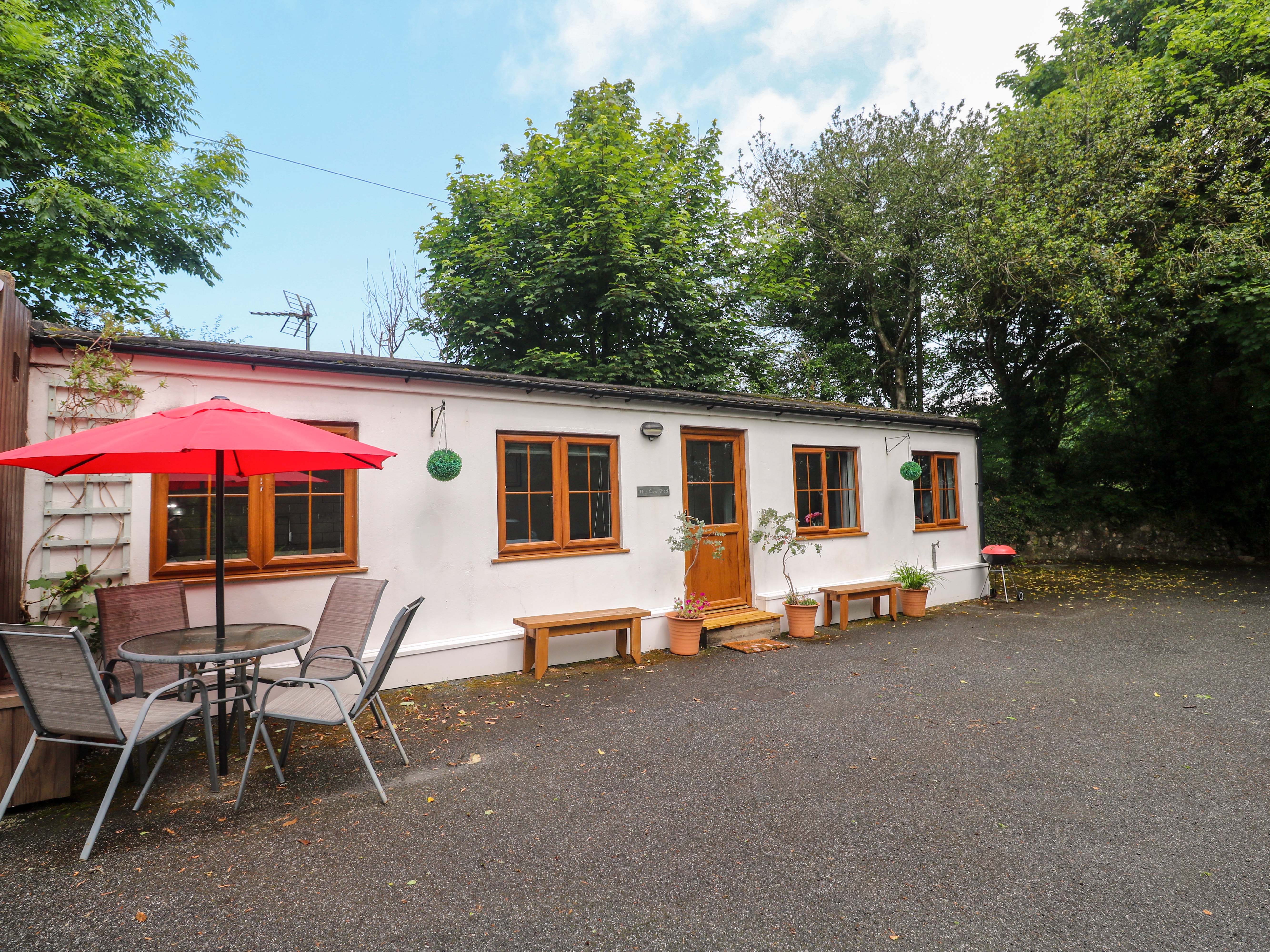 1 bedroom Cottage for rent in Truro