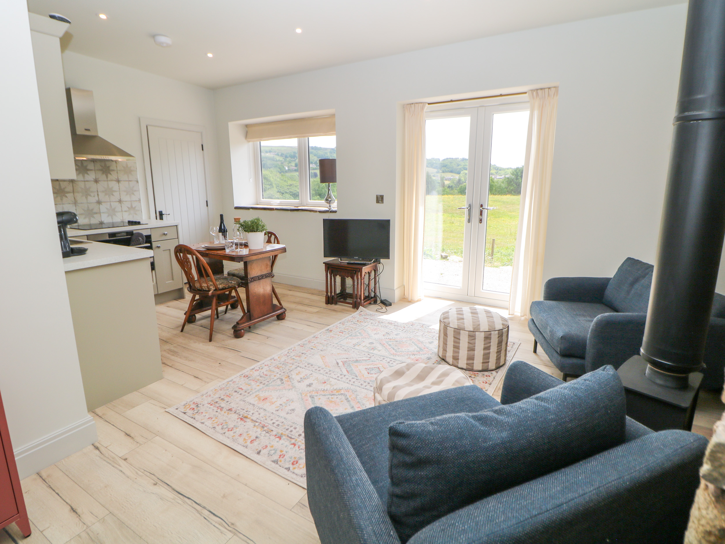 1 bedroom Cottage for rent in Marple
