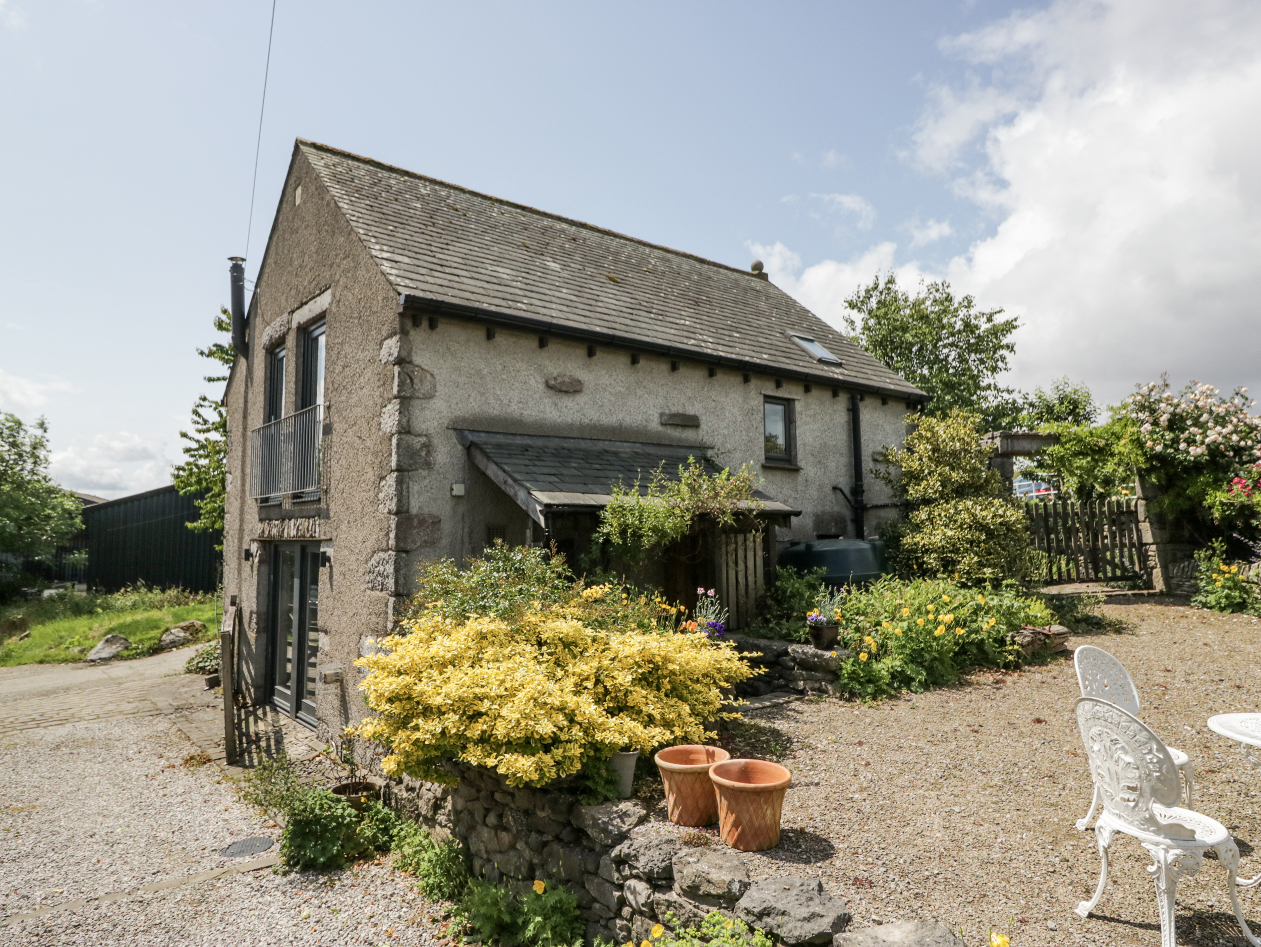 2 bedroom Cottage for rent in Borwick