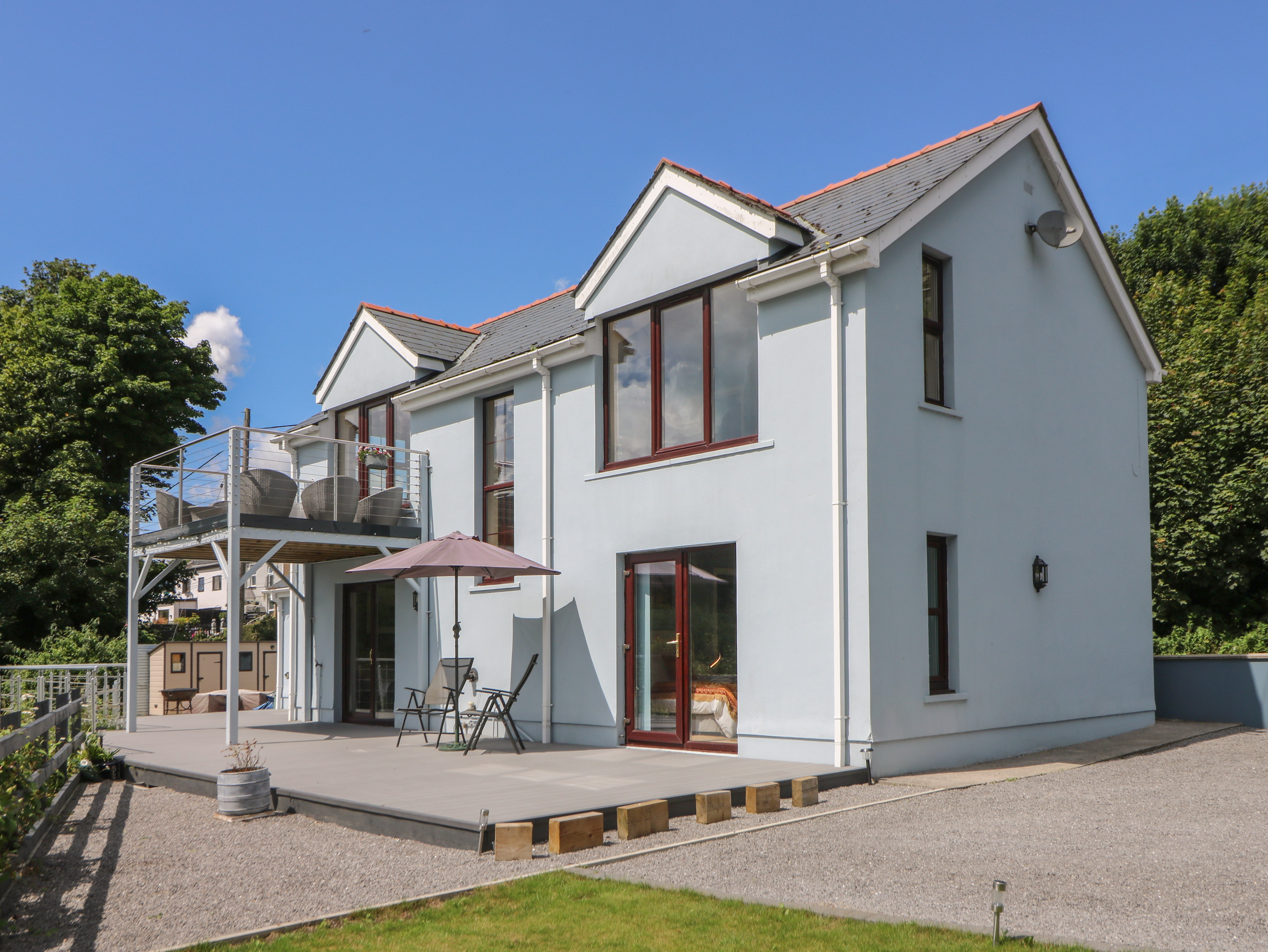 1 Bryn Beudy, Stepaside