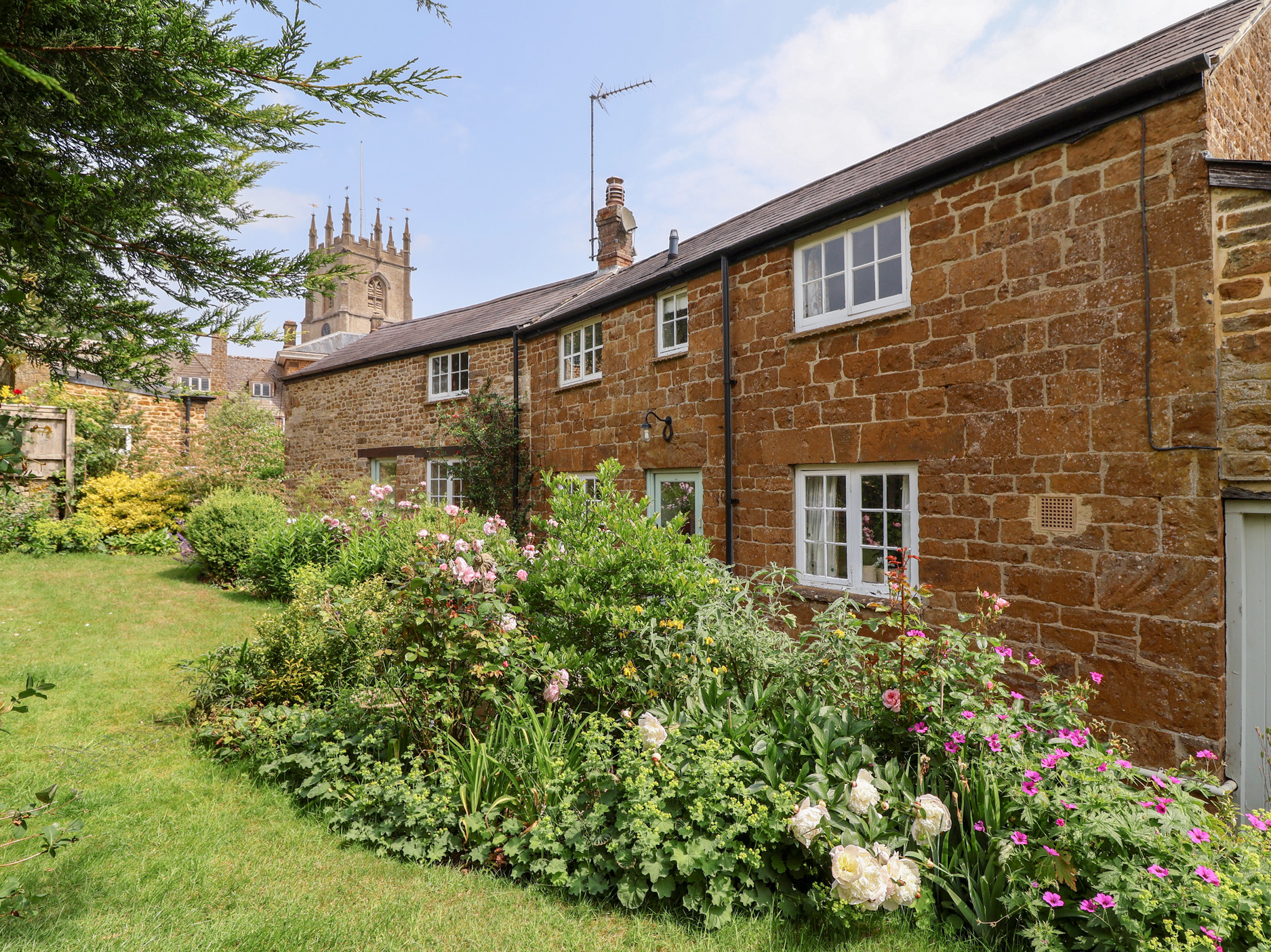 3 bedroom Cottage for rent in Chipping Norton