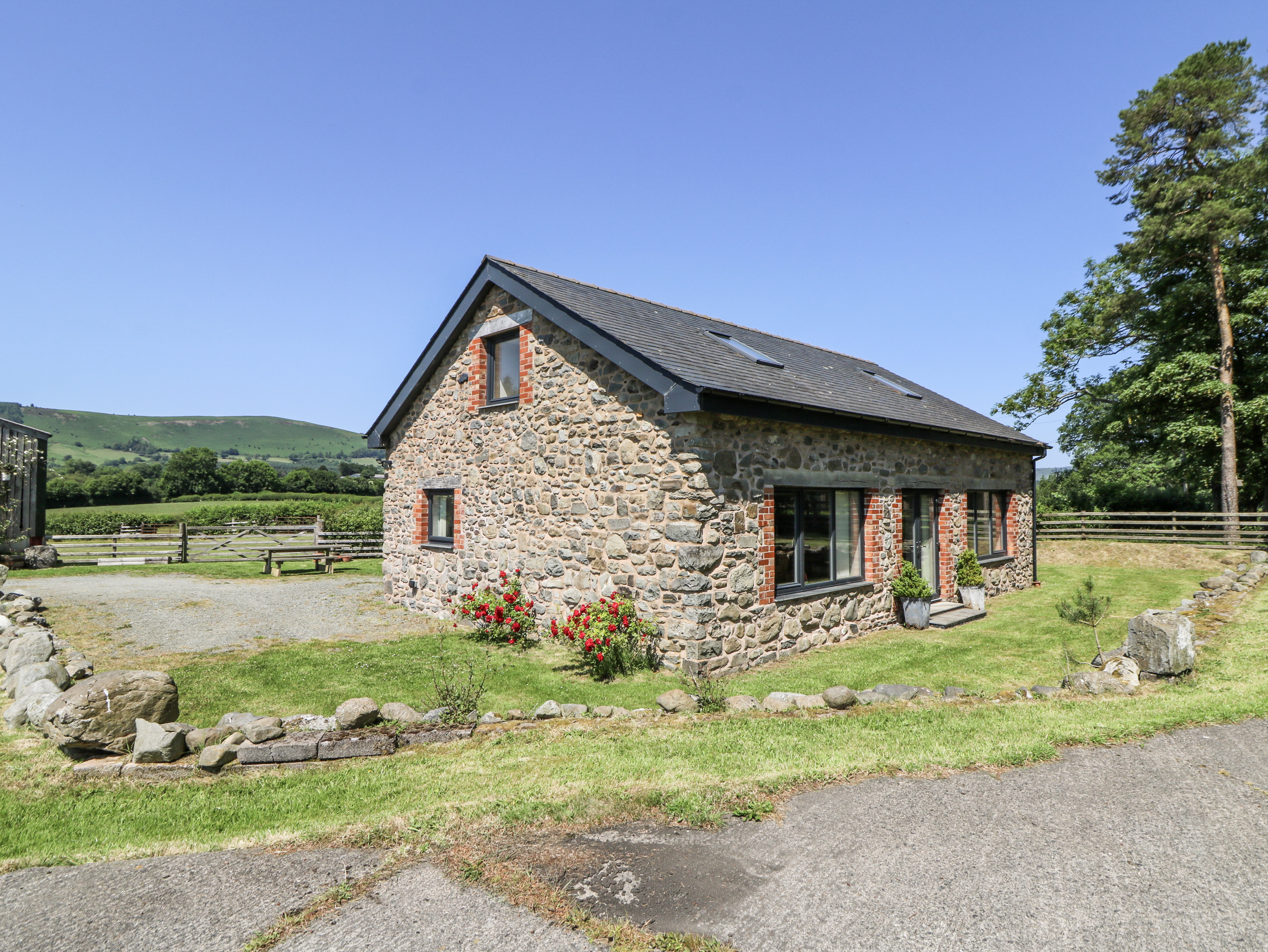 2 bedroom Cottage for rent in Rhayader