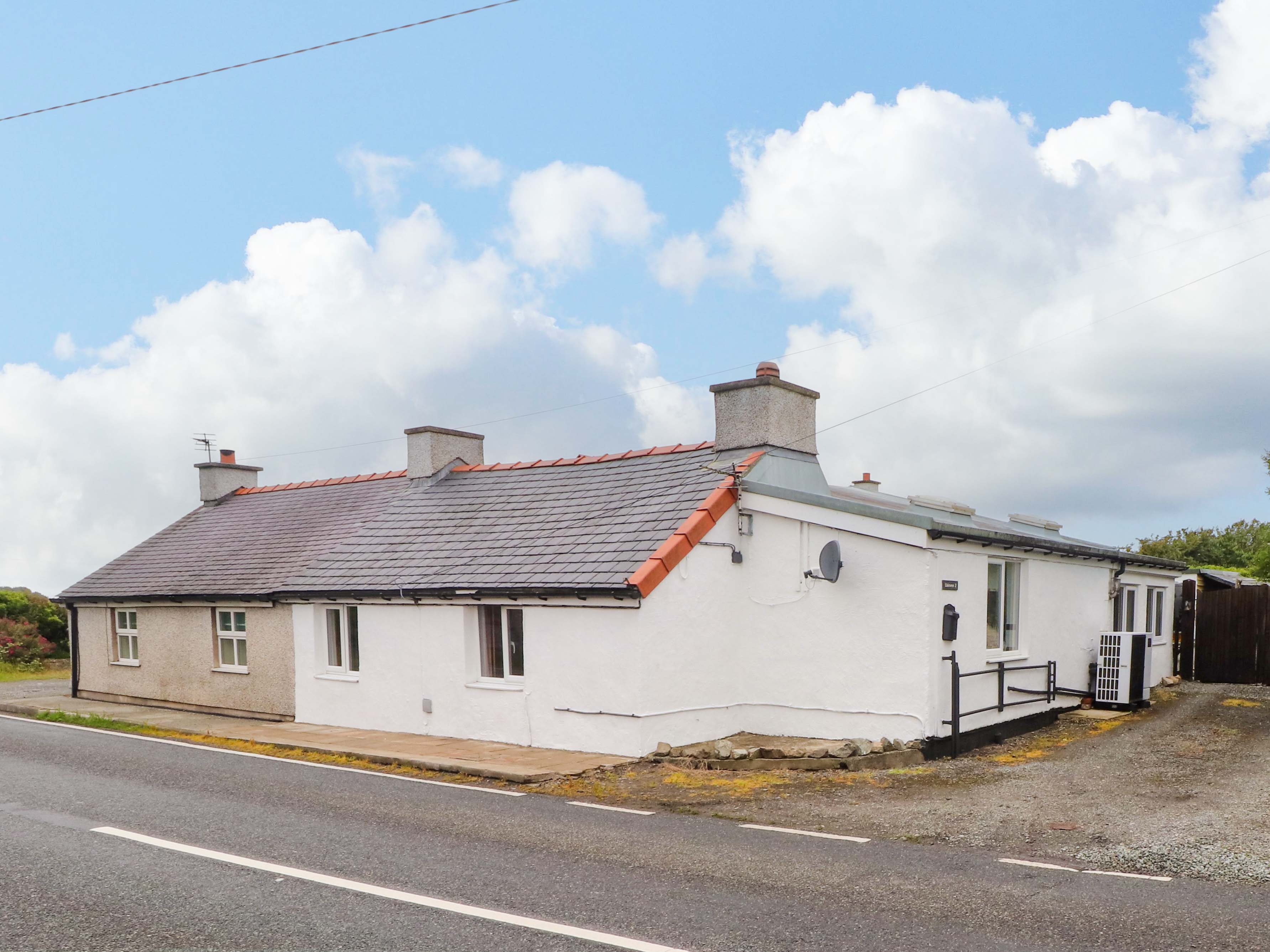 2 Llainwen, Rhosneigr
