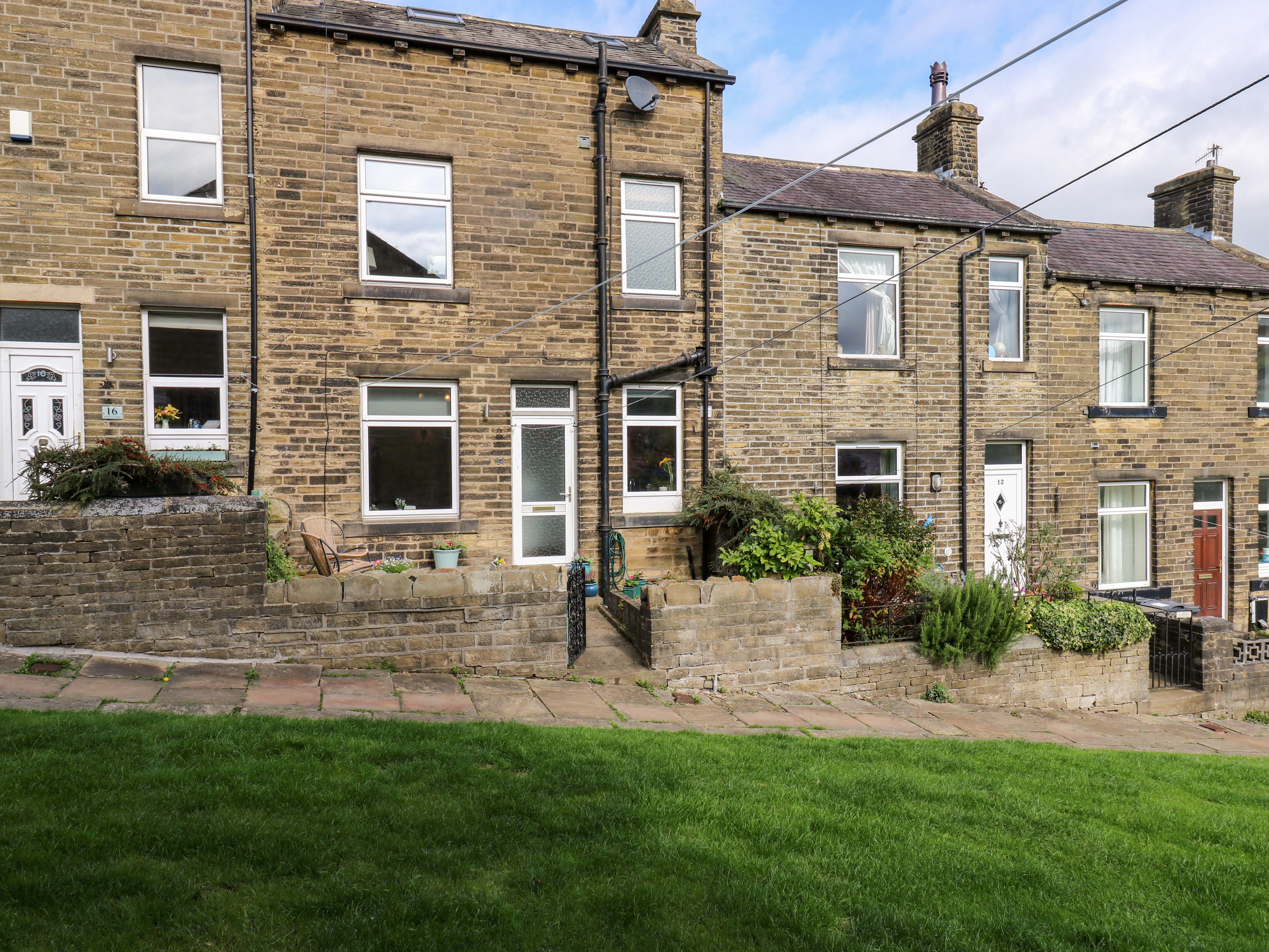 3 bedroom Cottage for rent in Haworth