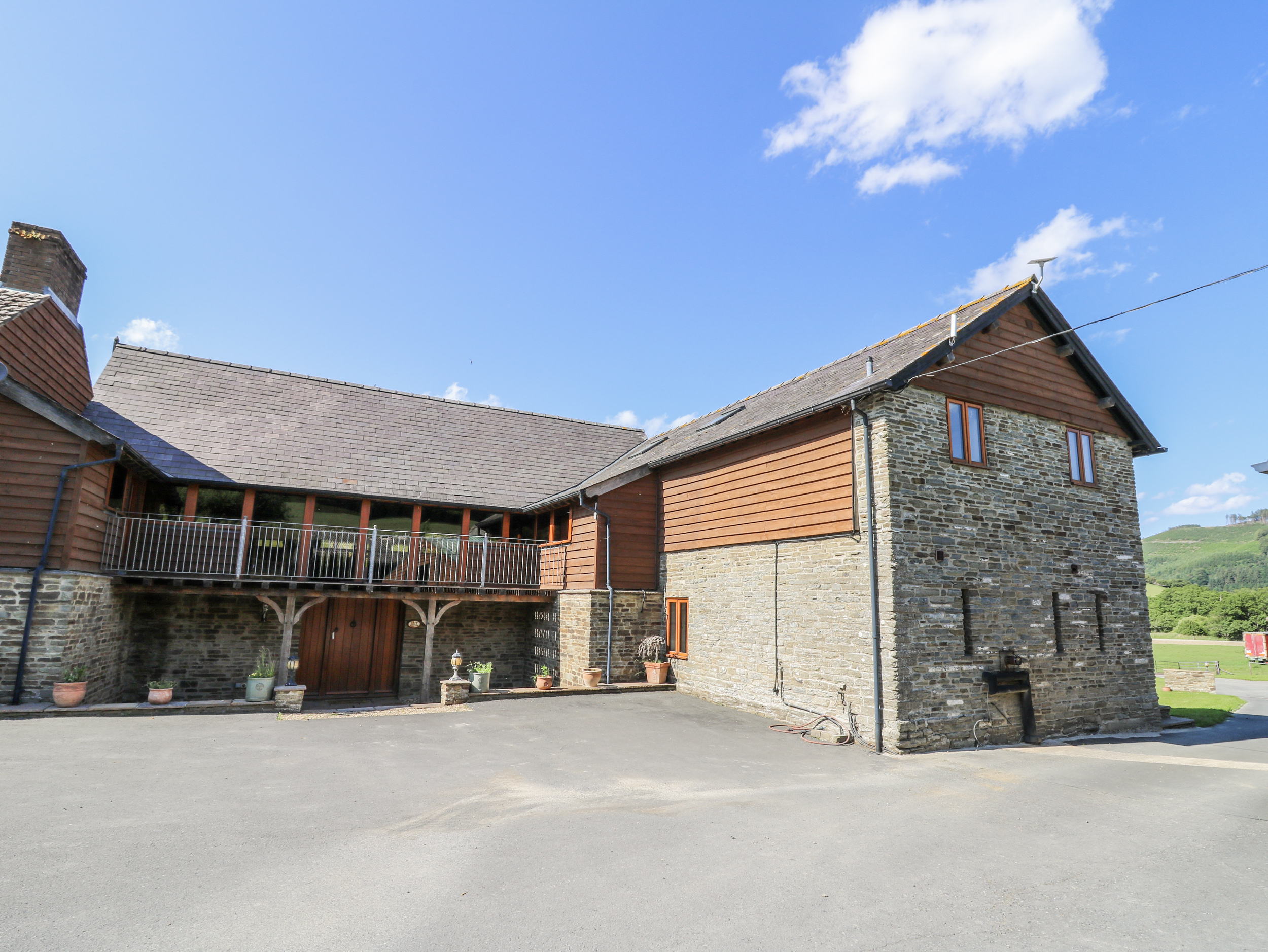 9 bedroom Cottage for rent in Knighton