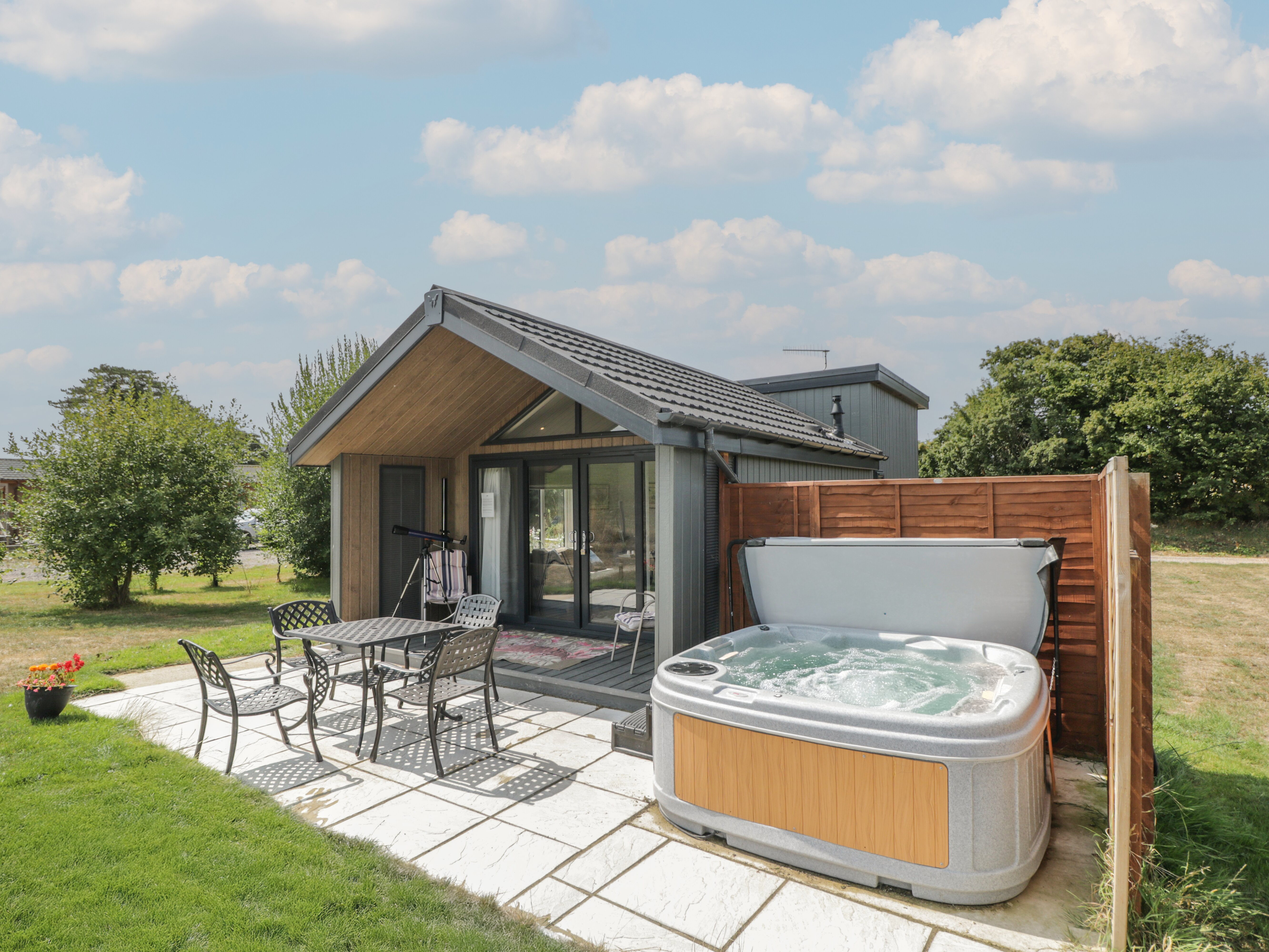 2 bedroom Cottage for rent in Cranborne