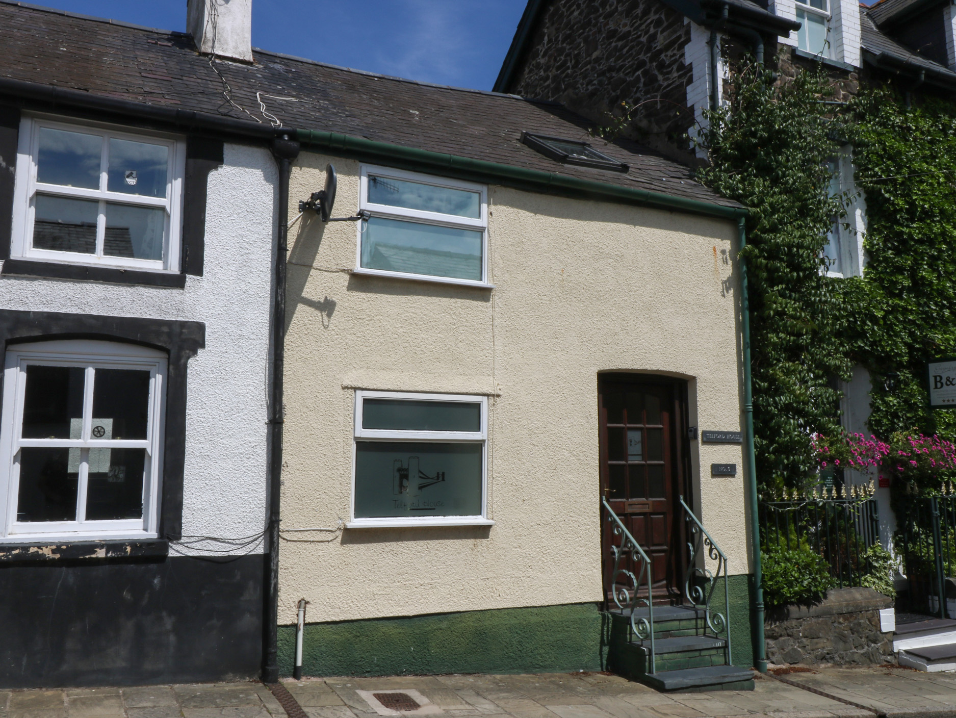 2 bedroom Cottage for rent in Conwy