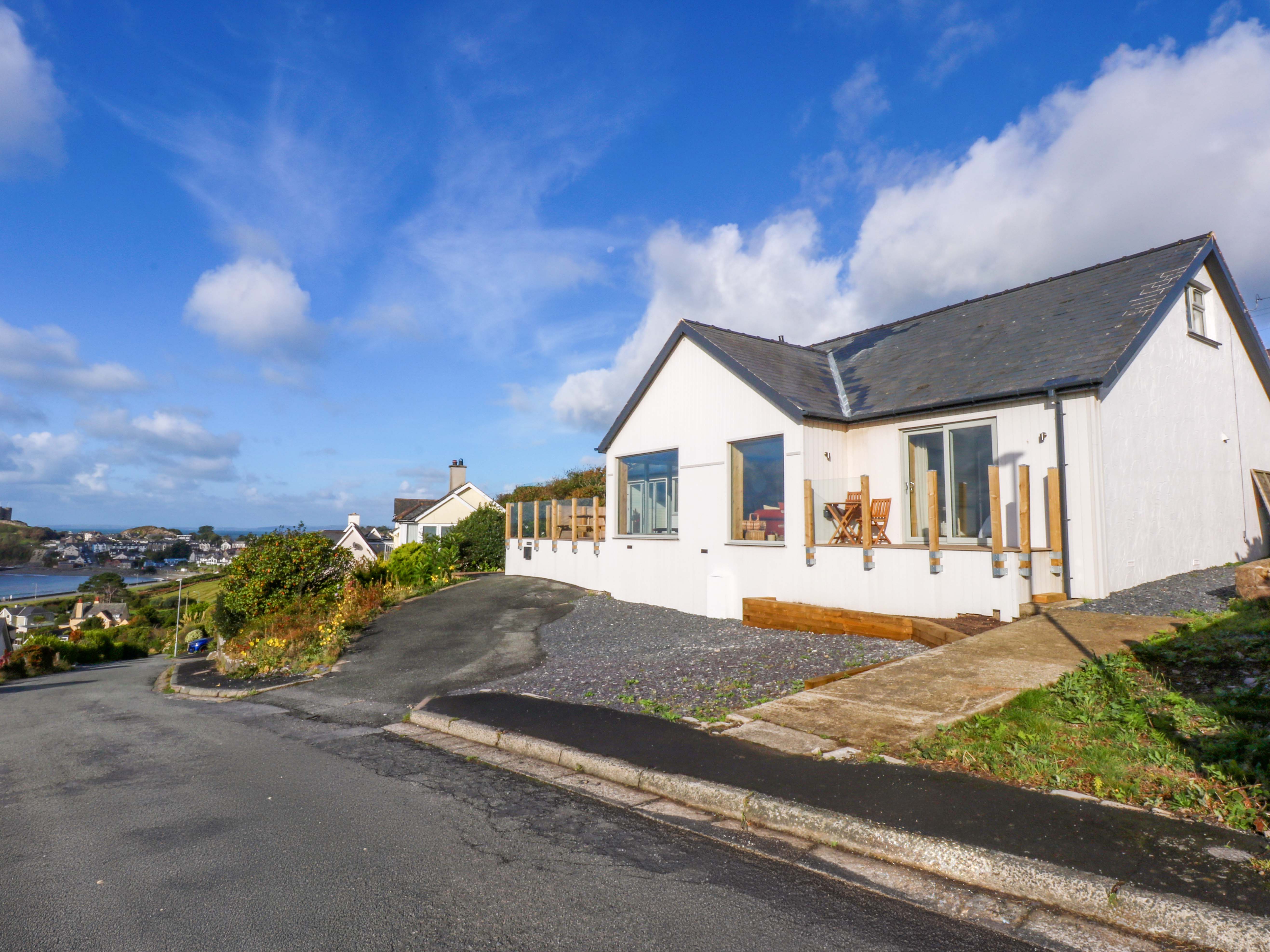 5 bedroom Cottage for rent in Criccieth
