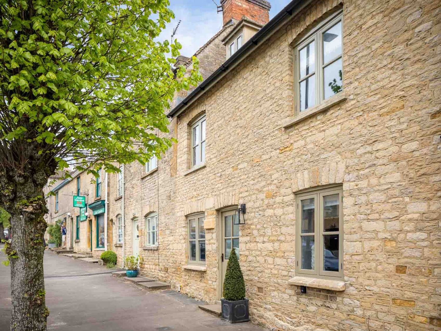 3 bedroom Cottage for rent in Stow on the Wold