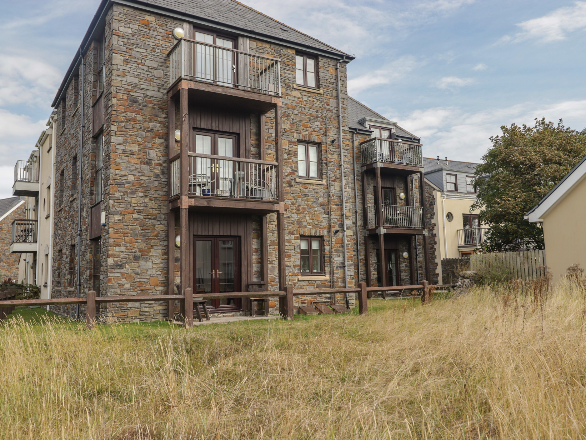 2 bedroom Cottage for rent in Burry Port