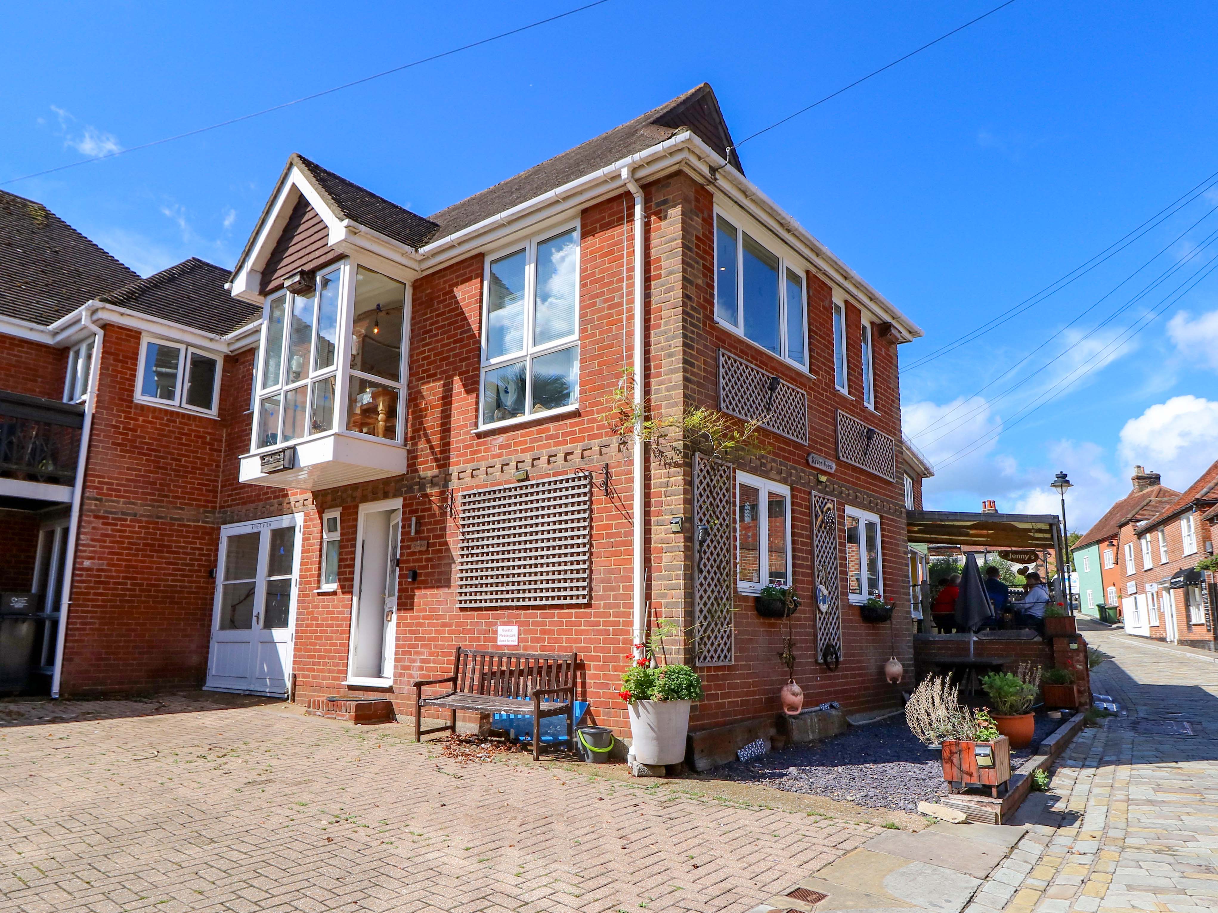 3 bedroom Cottage for rent in Southampton