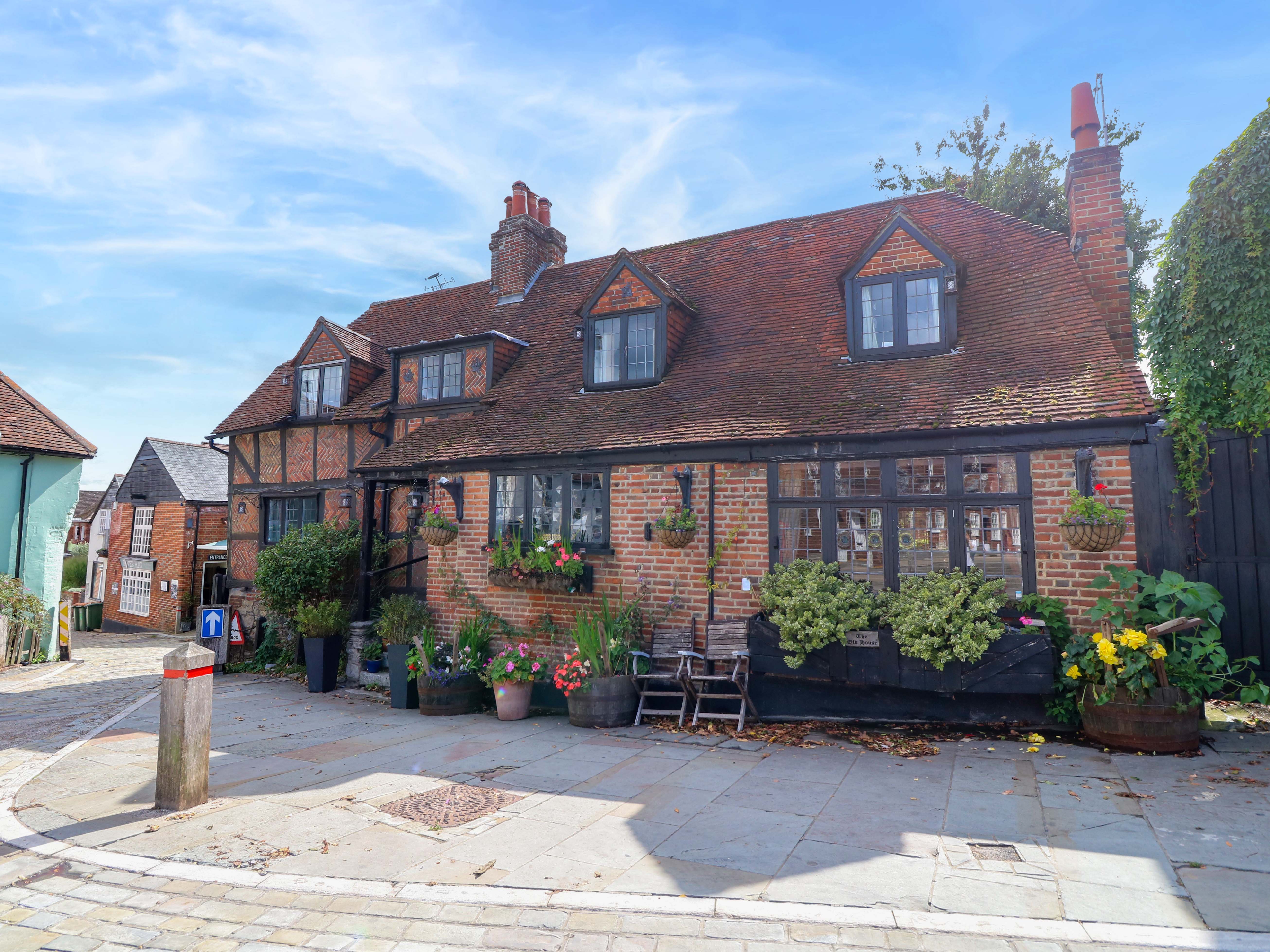 5 bedroom Cottage for rent in Southampton