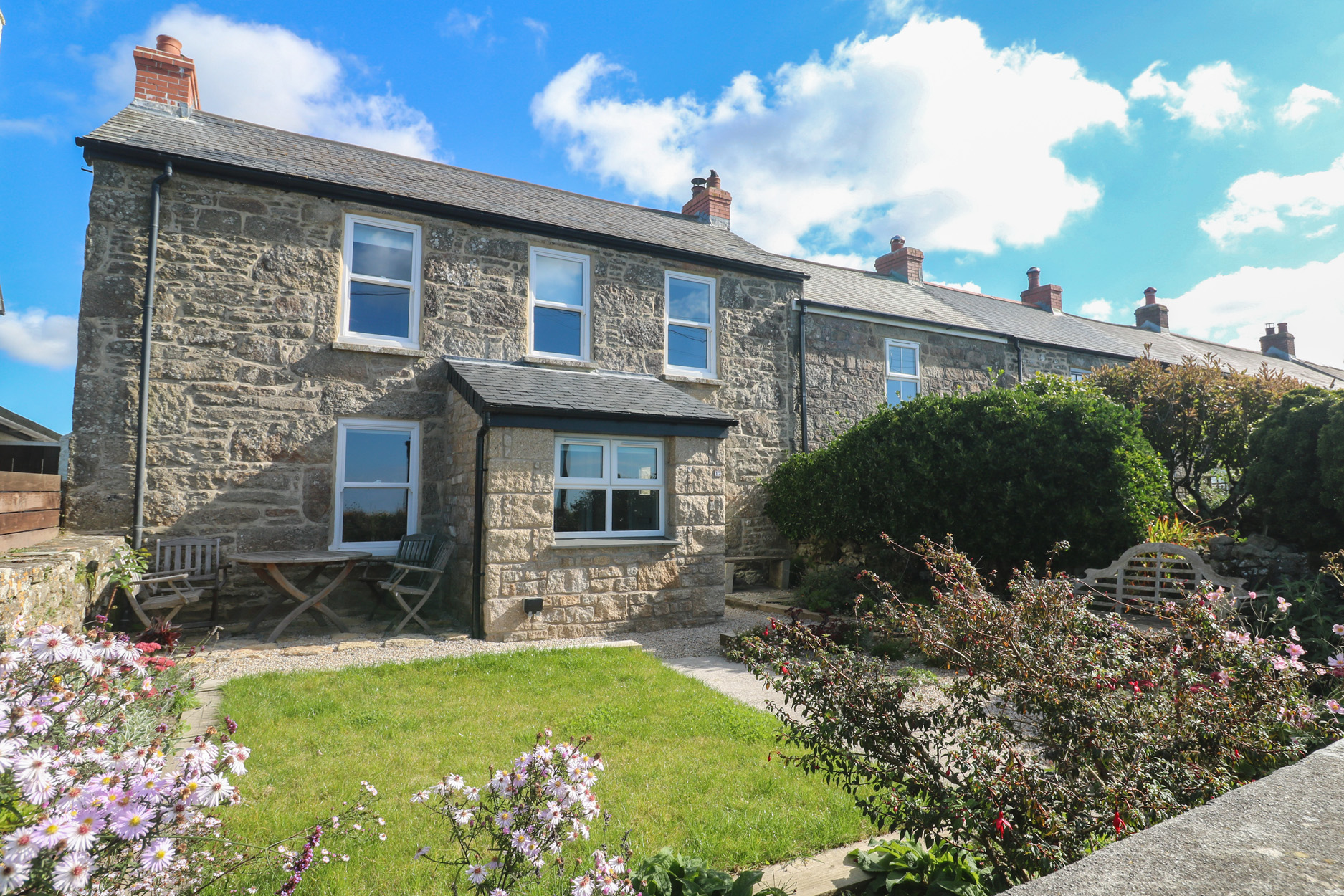 4 bedroom Cottage for rent in St Just