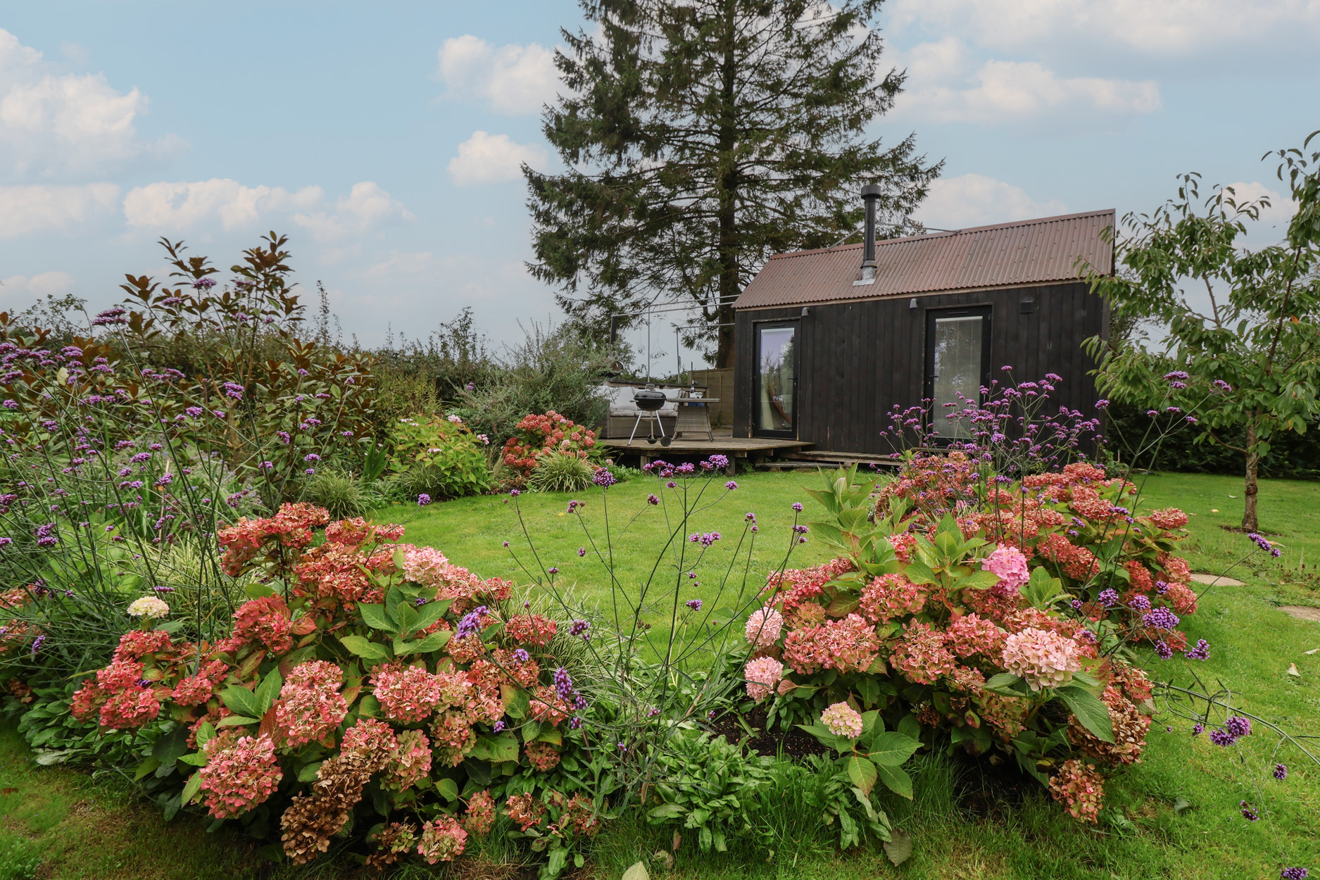 1 bedroom Cottage for rent in Westbury