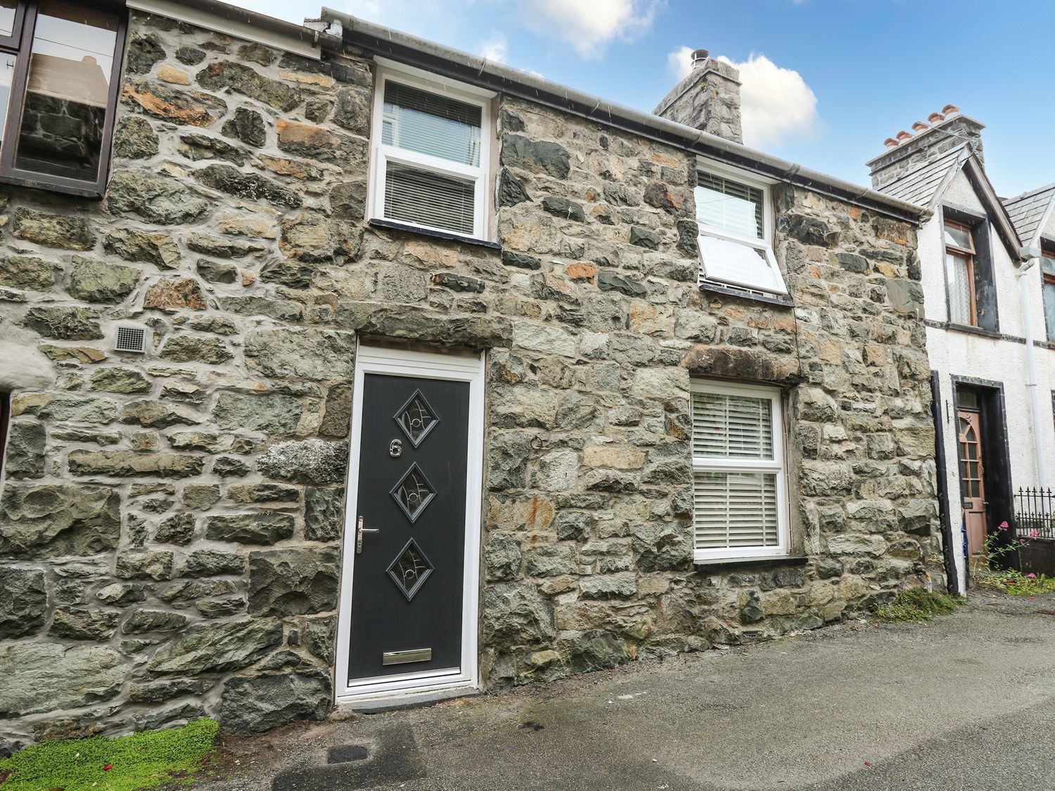 3 bedroom Cottage for rent in Dolgellau