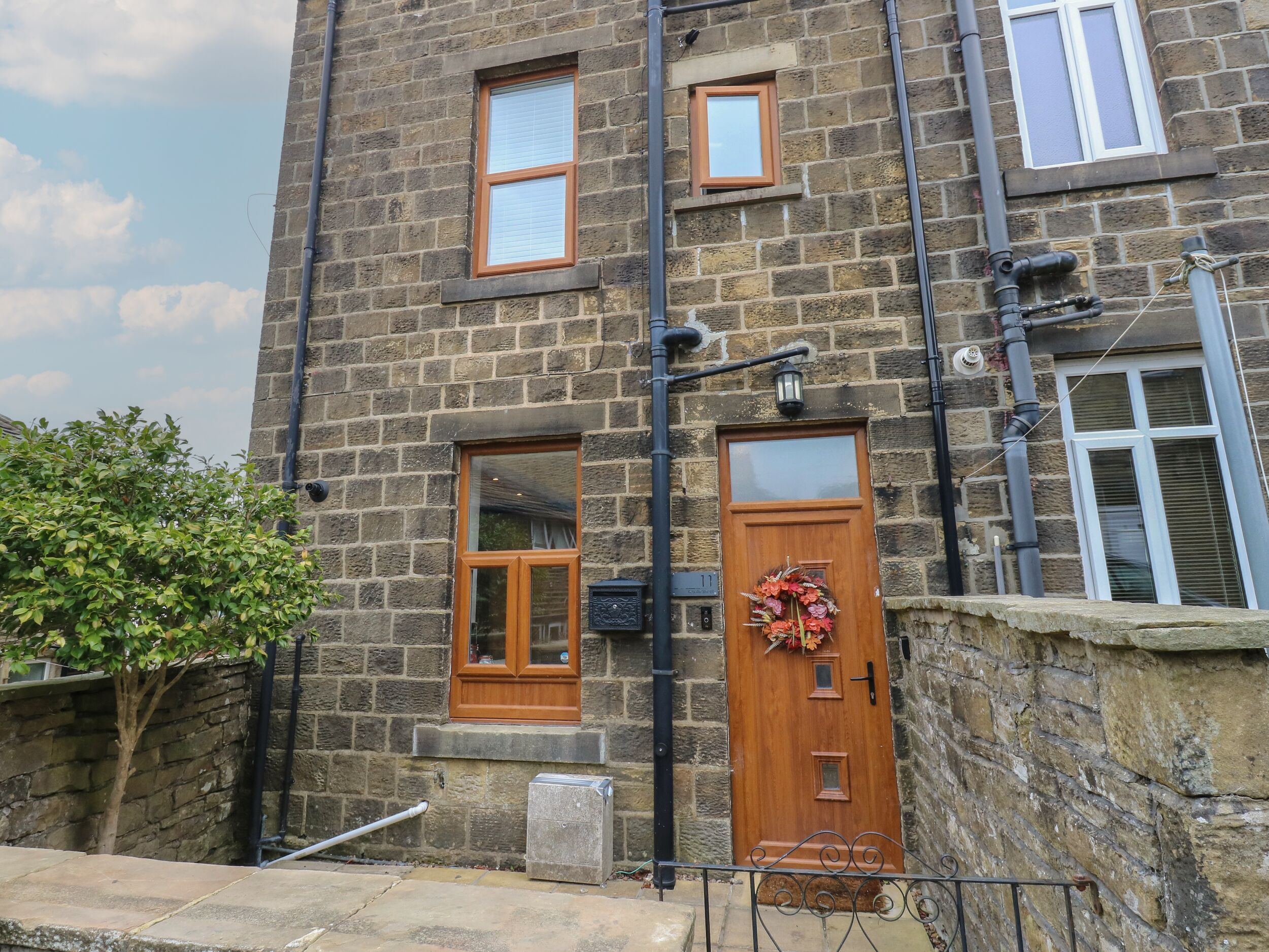 3 bedroom Cottage for rent in Haworth