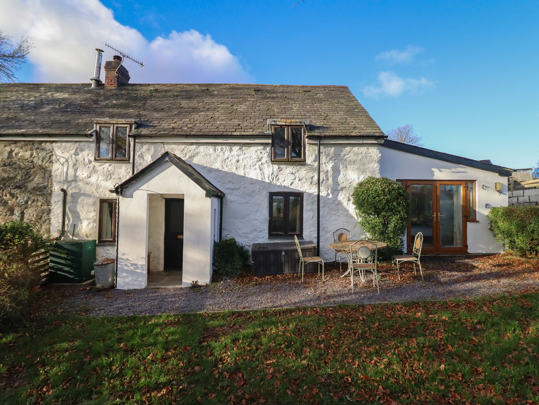 4 bedroom Cottage for rent in Bala