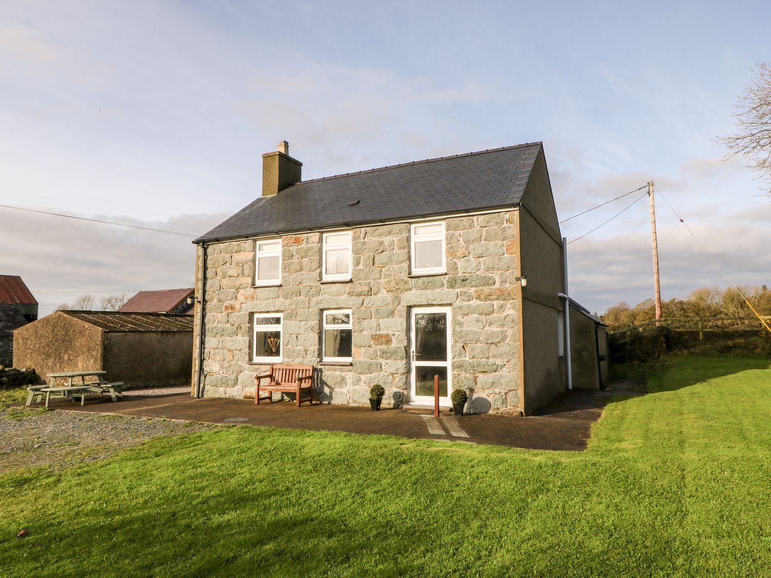 3 bedroom Cottage for rent in Criccieth