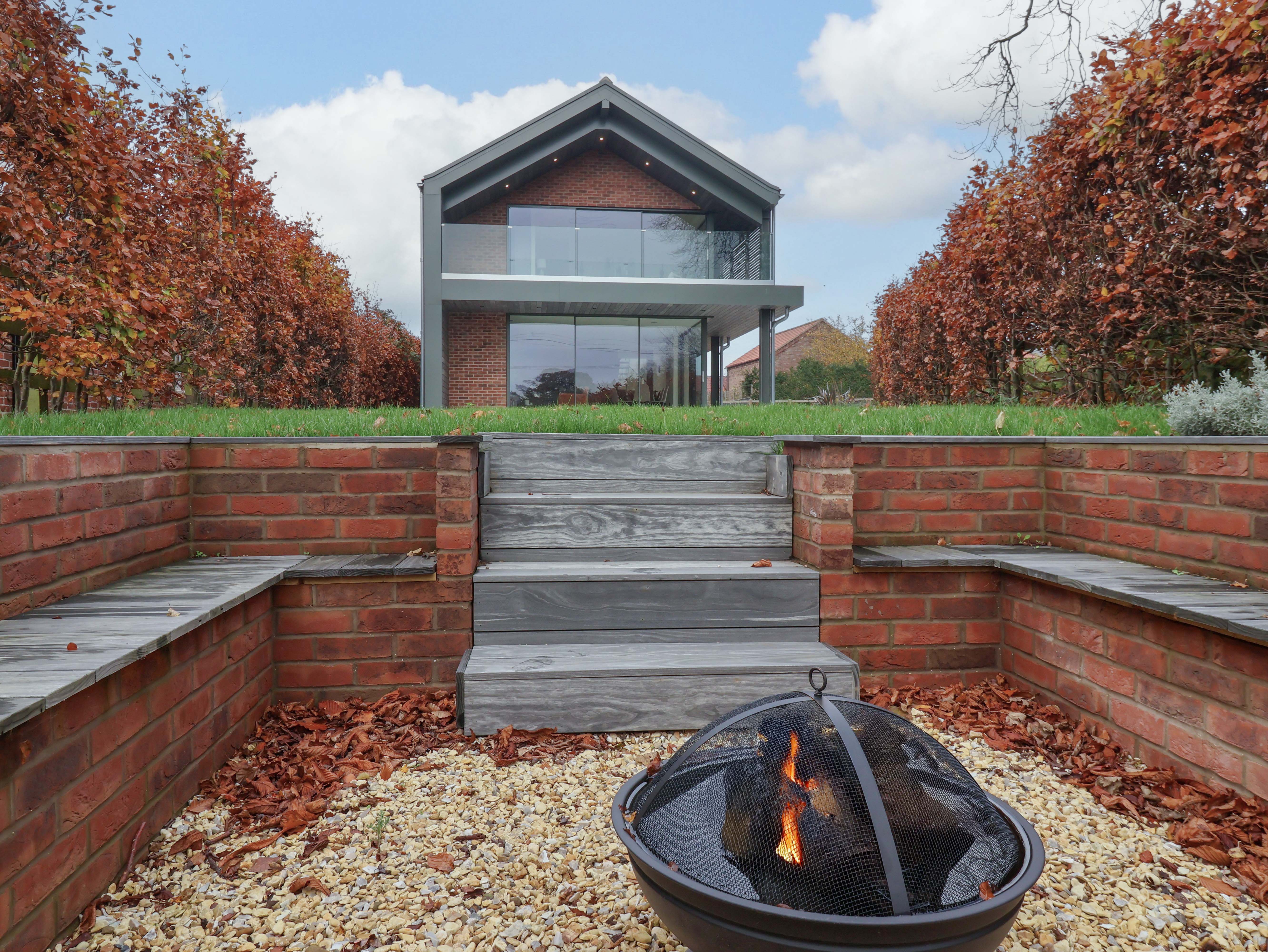 4 bedroom Cottage for rent in York