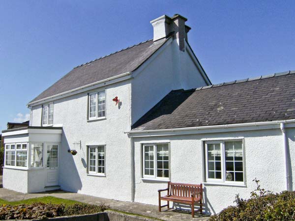 Tyddyn Gyrfa Cottage,Cemaes