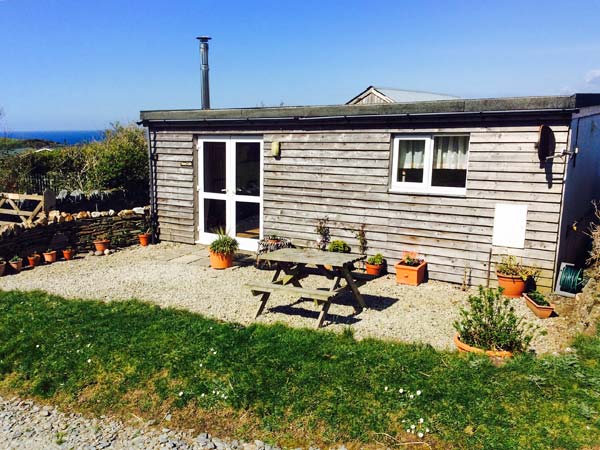 Sunny Cabin,Tintagel