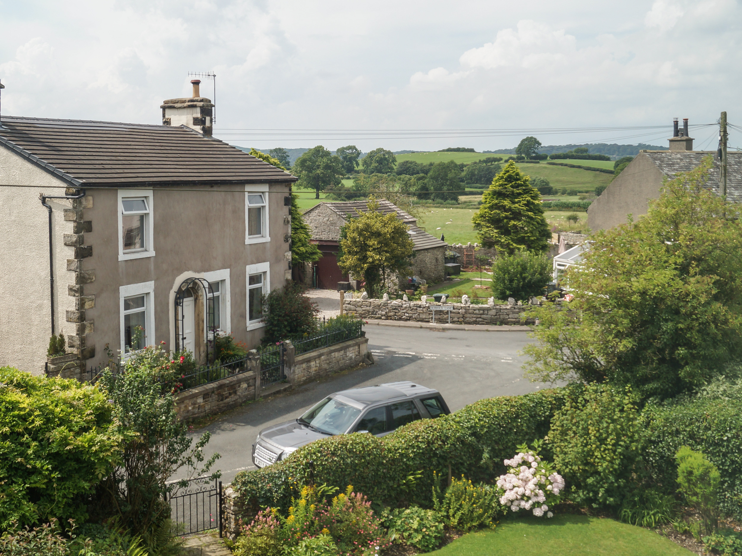 Ivy Cottage Dog Friendly Holiday Cottage in Priest Hutton The Lake